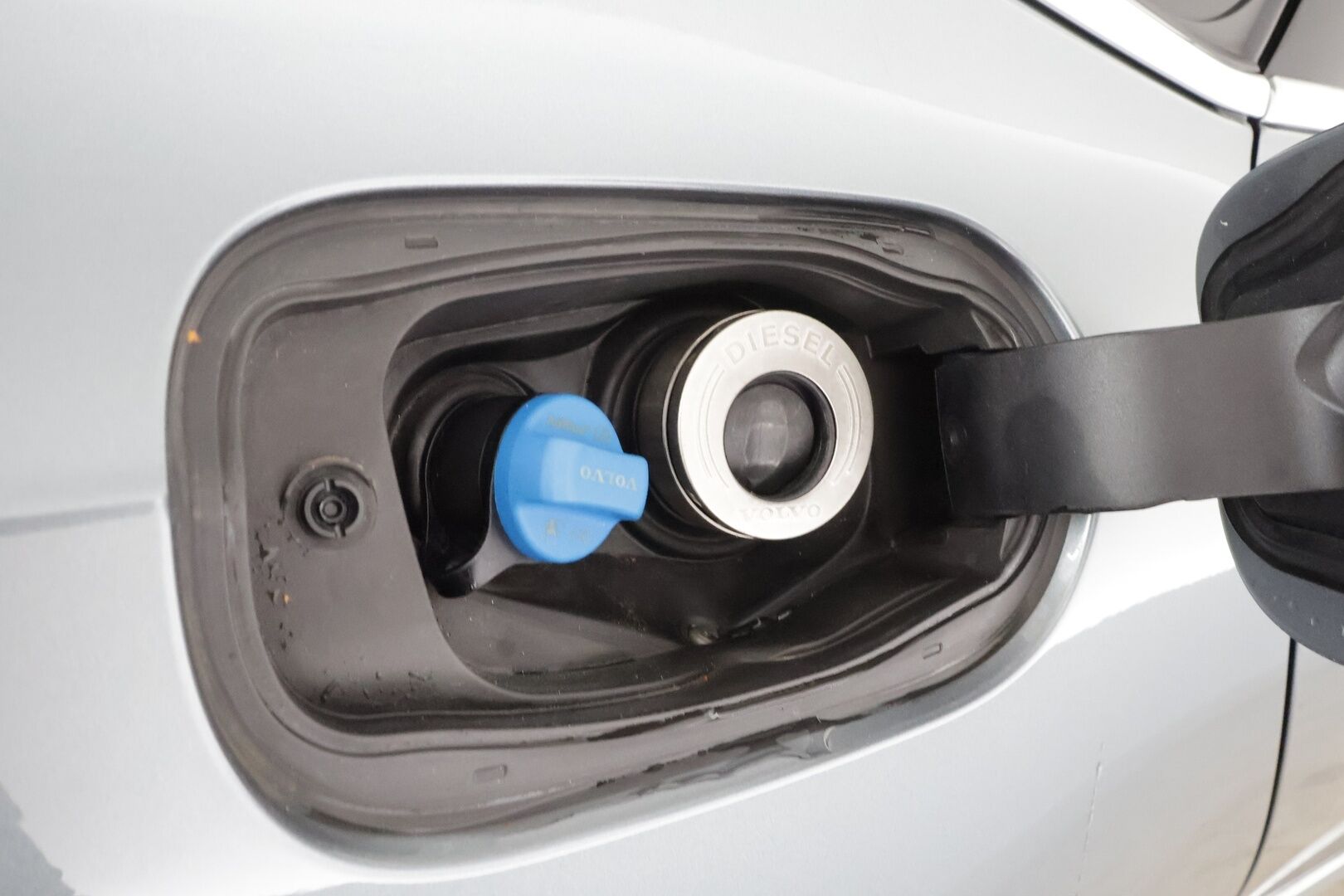 Volvo S90 2019 D5 AWD Business Inscription aut * Kattoluukku / Webasto / ACC / Full-LED / 360° / Sportnahat Muistilla / Navi * - Suomi-auto / Kahdet renkaat aluvanteilla / Merkkihuollot