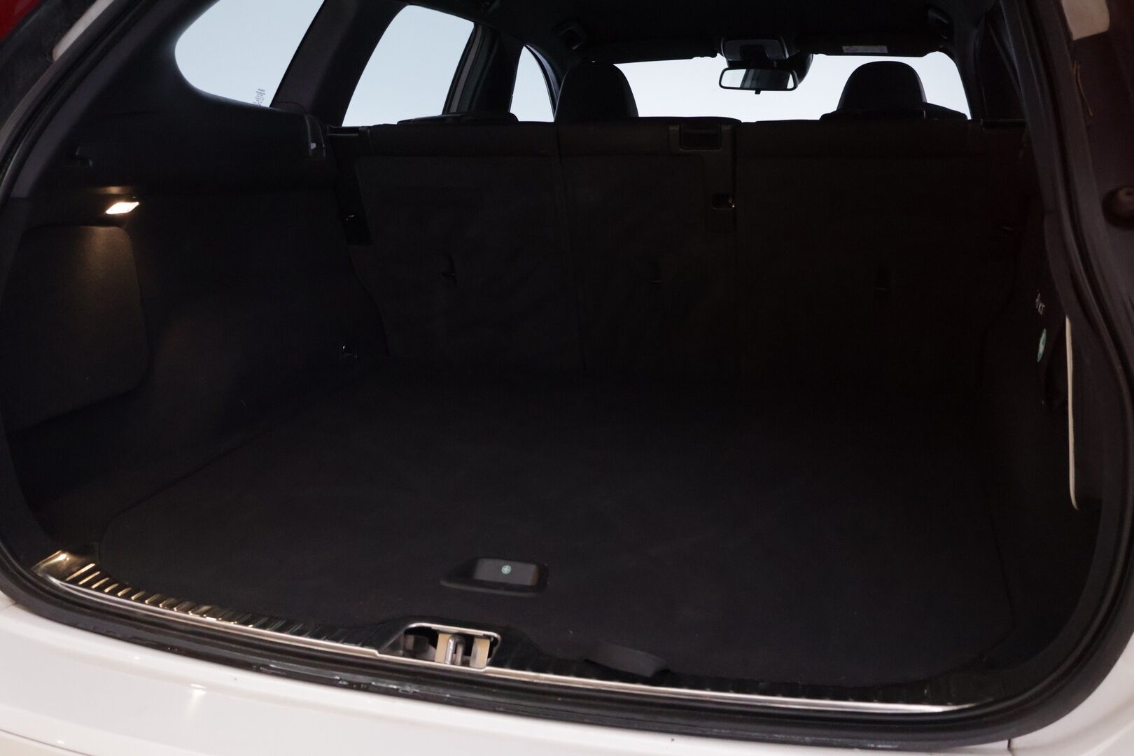 Volvo XC60 2017 D4 AWD Classic Momentum aut - ACC | Webasto | BLIS | Tutka | Ratinlämmitin | Hyvin huollettu | Jakohihna juuri vaihdettu! |
