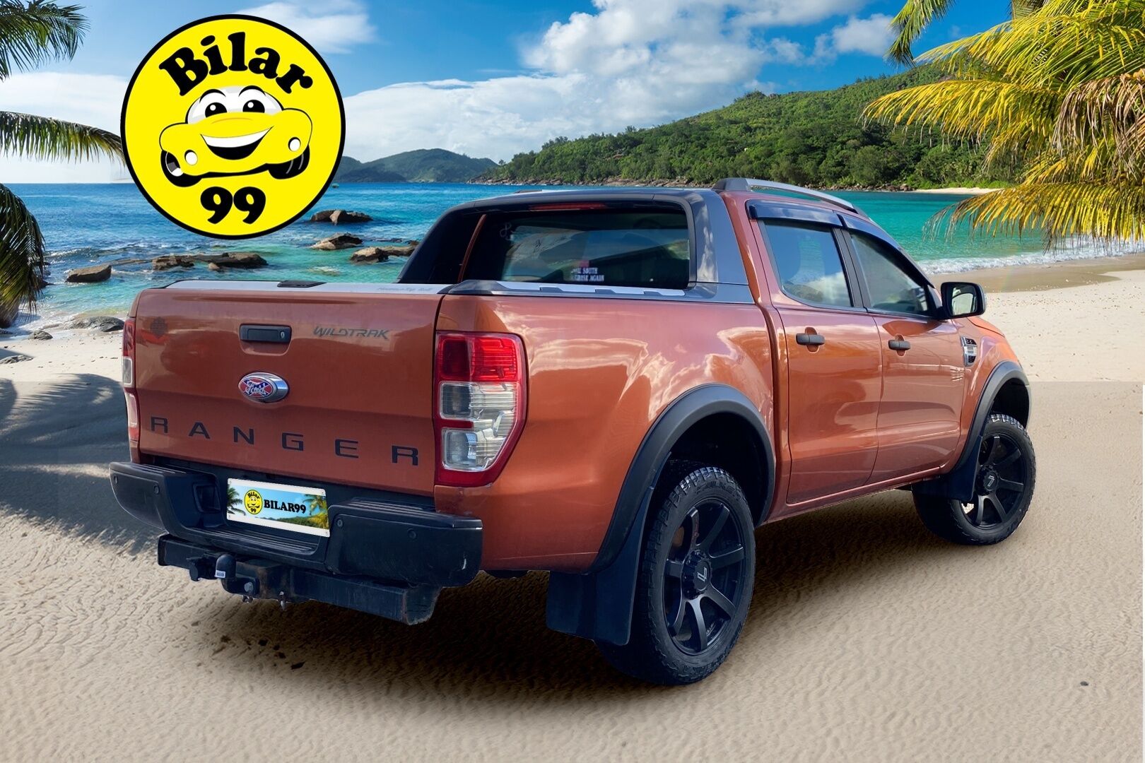 Ford Ranger 2015 Double Cab 3,2TDCi 200 hv Wildtrak A6 4x4 * Webasto / Vetokoukku / Peruutuskamera / Mountain Roll Top / Nahkasisusta / - 2x Renkaat aluvantein / Juuri tullut Tampereelle!