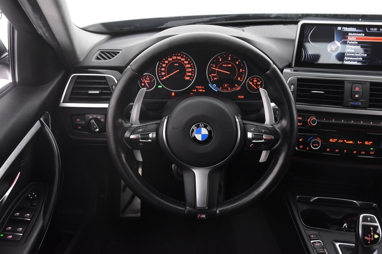 BMW 320 2016 F31 LCI Touring 320d M-Sport look *M-sport ratti / Keyless / Navi / Sport-penkit*