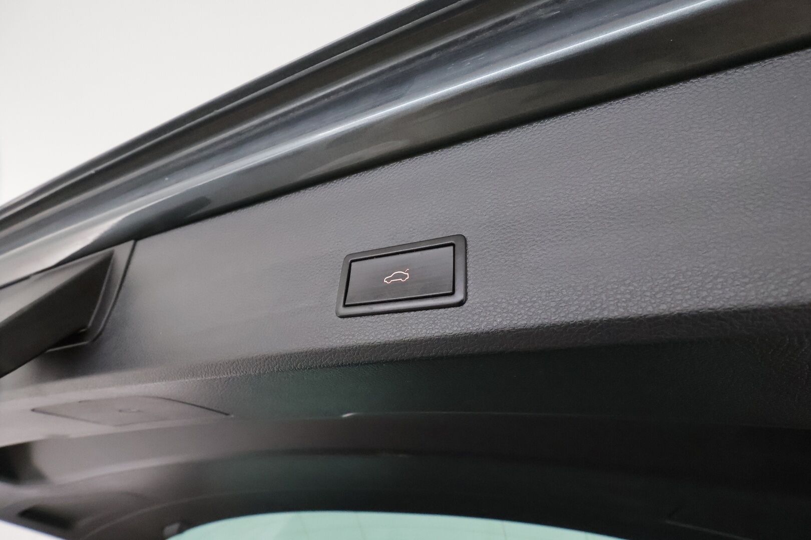 Seat Ateca 2019 1,5 TSI 150 EVO Xcellence DSG **Adapt.vakkari / P.kamera / LED / Koukku / Webasto / Navi / KeylessGo** - Suomi-auto / Kahdet renkaat aluvanteilla 