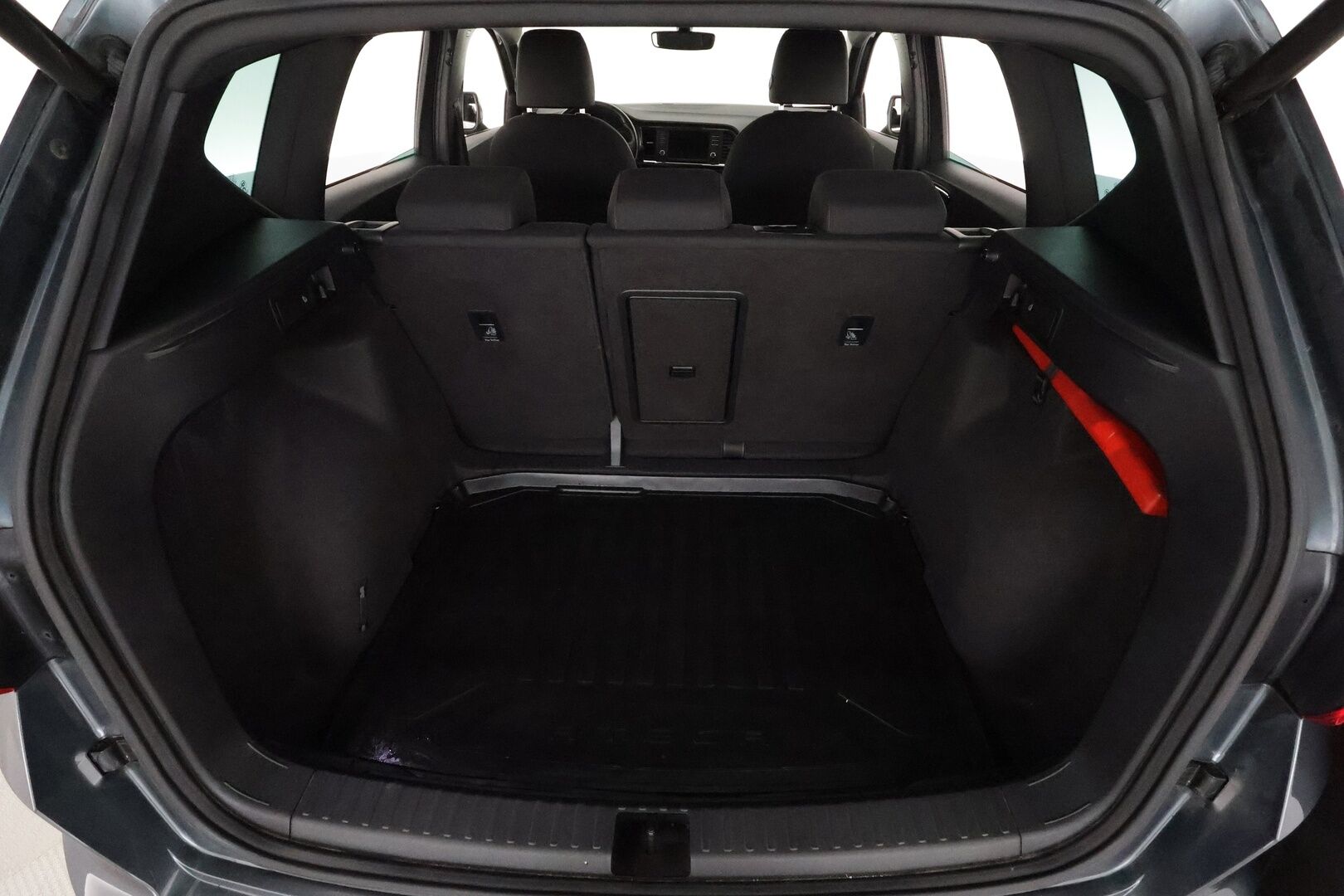 Seat Ateca 2019 1,5 TSI 150 EVO Xcellence DSG **Adapt.vakkari / P.kamera / LED / Koukku / Webasto / Navi / KeylessGo** - Suomi-auto / Kahdet renkaat aluvanteilla 