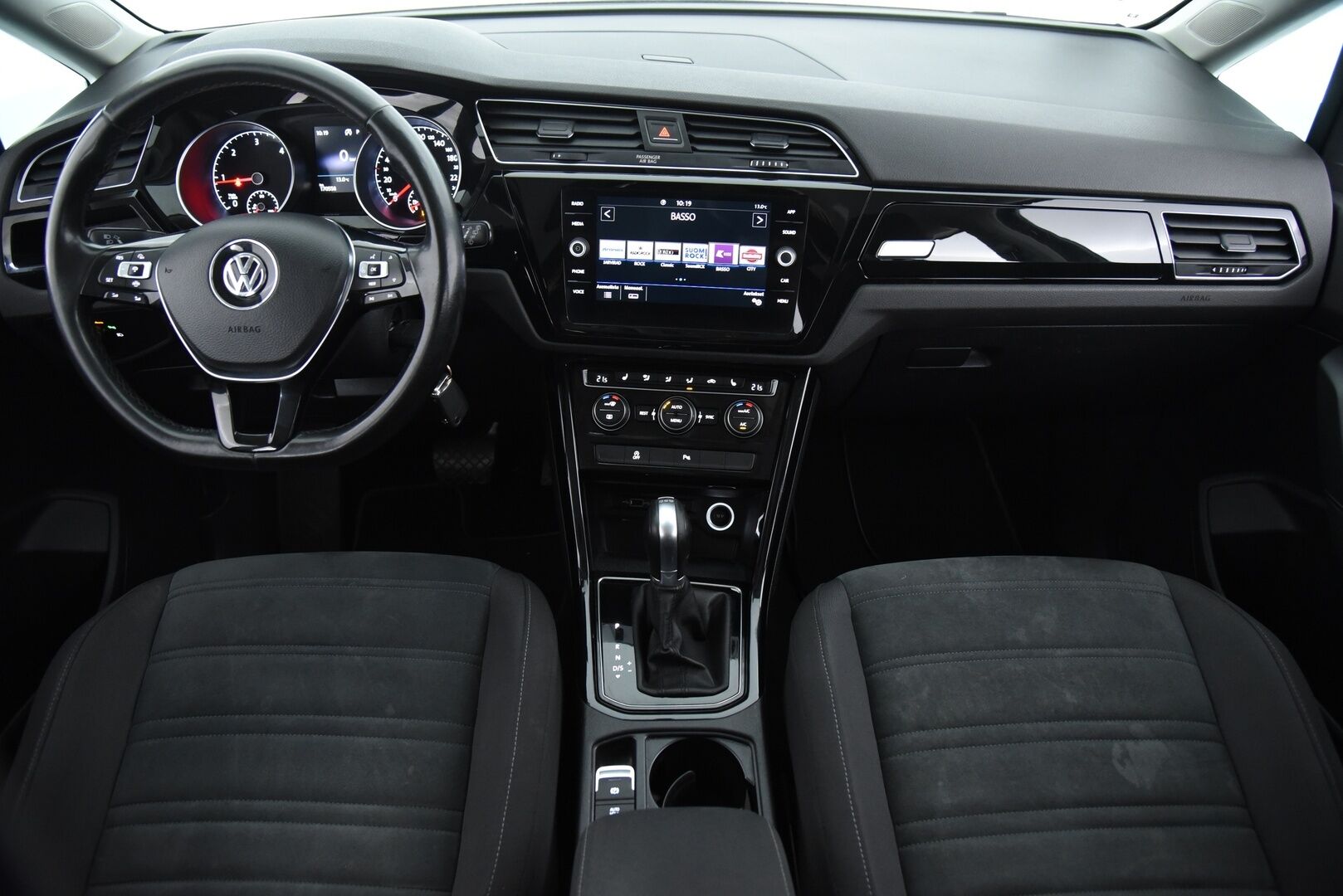 Volkswagen Touran 2019 Highline 1,6 TDI SCR 85 kW (115 hv) DSG-automaatti / ACC / LED / Lohkolämmitin / Tutkat / Koukku / 7P - Suomi-auto / Hihna vaihdettu 06/2025 