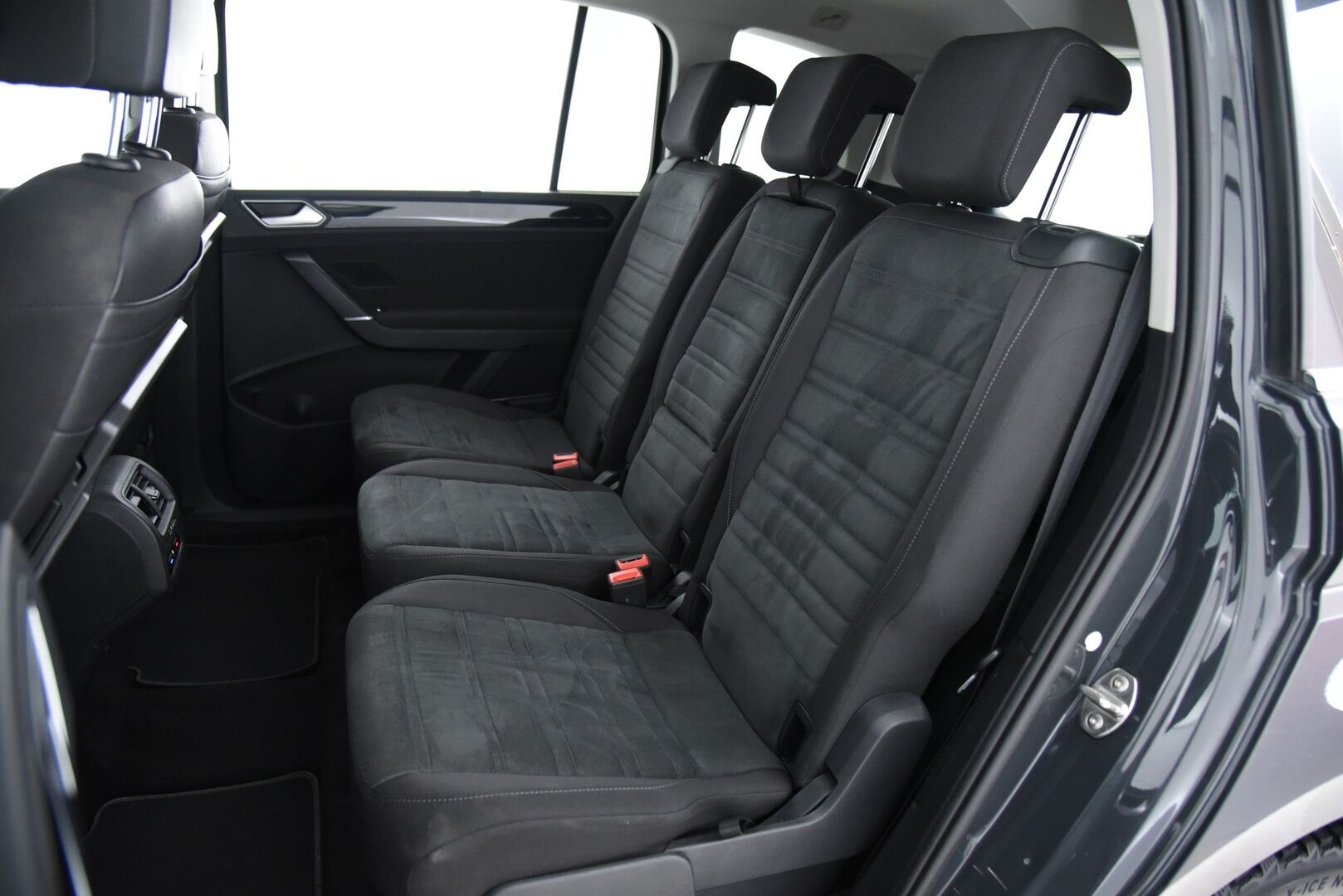 Volkswagen Touran 2019 Highline 1,6 TDI SCR 85 kW (115 hv) DSG-automaatti / ACC / LED / Lohkolämmitin / Tutkat / Koukku / 7P - Suomi-auto / Hihna vaihdettu 06/2025 