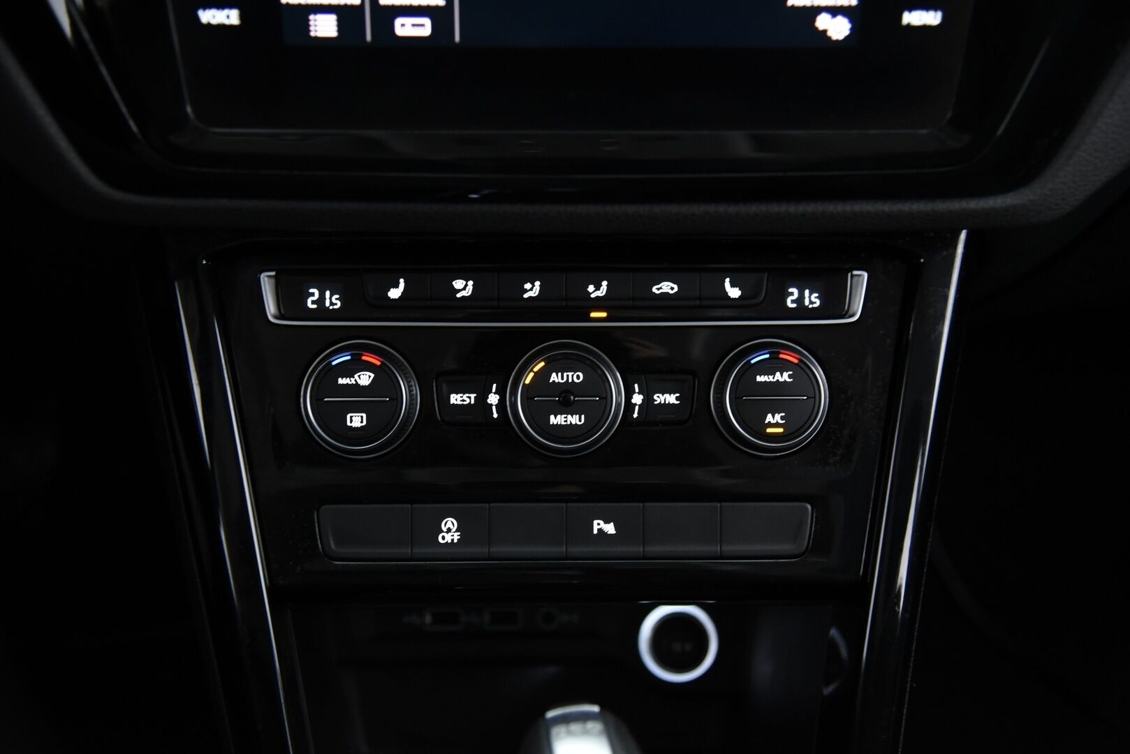 Volkswagen Touran 2019 Highline 1,6 TDI SCR 85 kW (115 hv) DSG-automaatti / ACC / LED / Lohkolämmitin / Tutkat / Koukku / 7P - Suomi-auto / Hihna vaihdettu 06/2025 