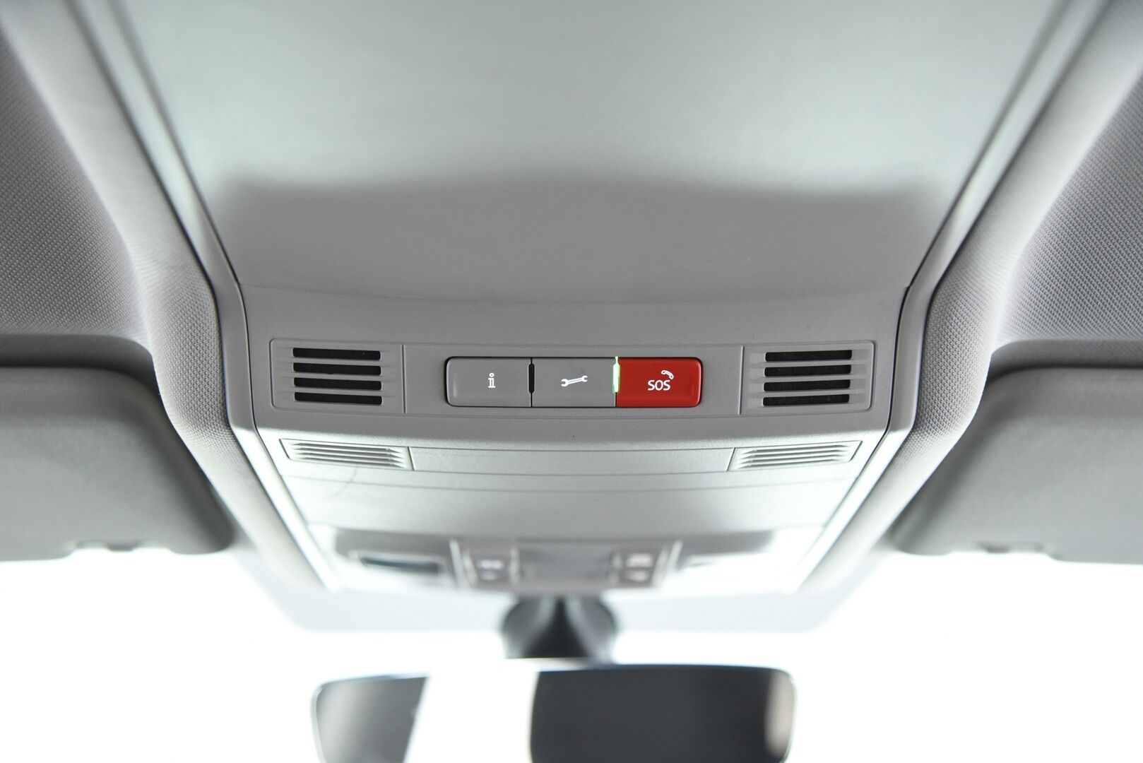 Volkswagen Touran 2019 Highline 1,6 TDI SCR 85 kW (115 hv) DSG-automaatti / ACC / LED / Lohkolämmitin / Tutkat / Koukku / 7P - Suomi-auto / Hihna vaihdettu 06/2025 