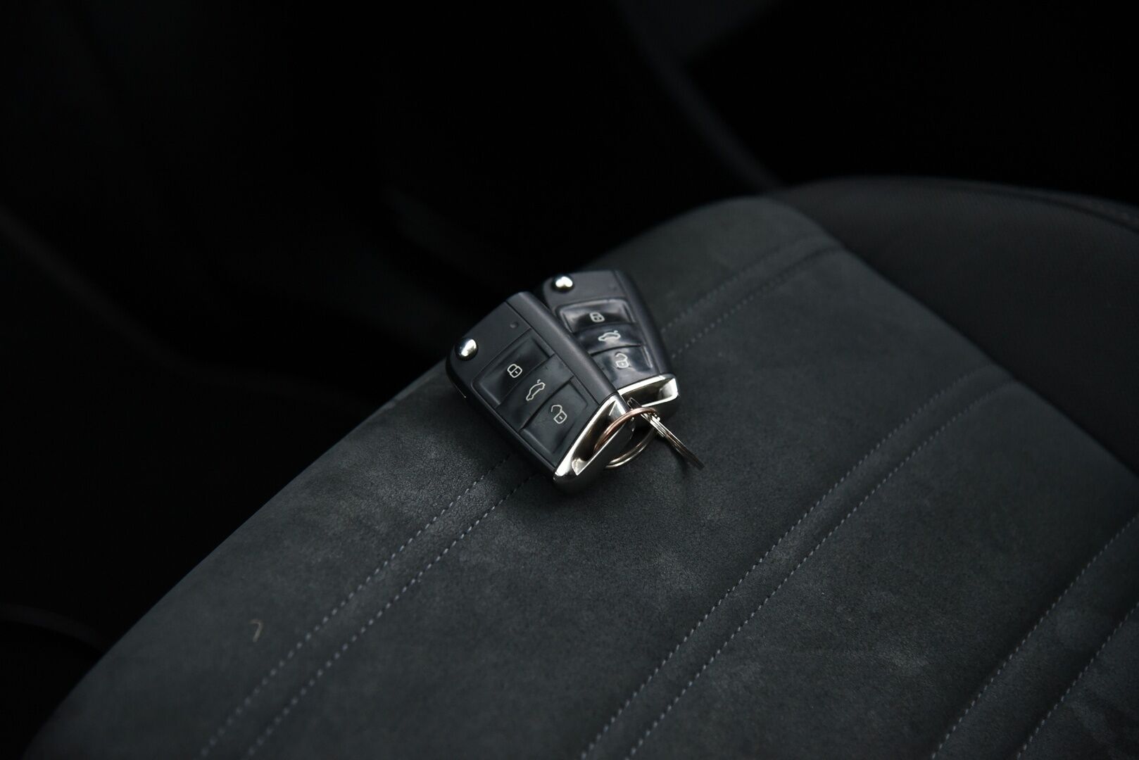 Volkswagen Touran 2019 Highline 1,6 TDI SCR 85 kW (115 hv) DSG-automaatti / ACC / LED / Lohkolämmitin / Tutkat / Koukku / 7P - Suomi-auto / Hihna vaihdettu 06/2025 