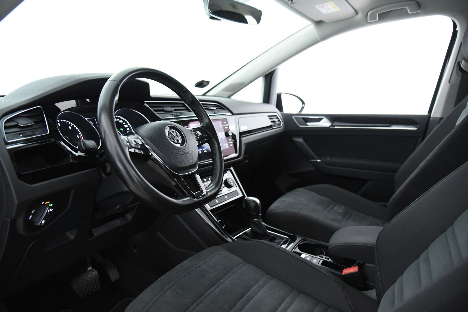 Volkswagen Touran 2019 Highline 1,6 TDI SCR 85 kW (115 hv) DSG-automaatti / ACC / LED / Lohkolämmitin / Tutkat / Koukku / 7P - Suomi-auto / Hihna vaihdettu 06/2025 