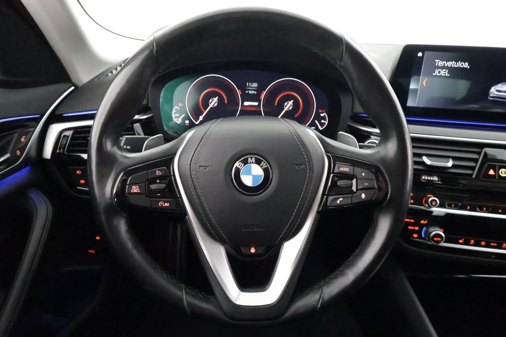 BMW 530 2019 G30 Sedan 530e A Charged Edition Sport - | Sporttipenkit | P.kamera | Ambient light | LED | Digimittaristo | Puolinahat | Navi | Lämm. ratti | Vakkari | 2x renkaat aluin | 