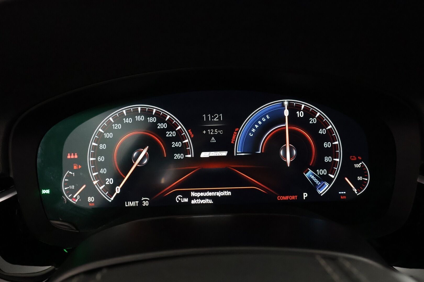 BMW 530 2019 G30 Sedan 530e A Charged Edition Sport - | Sporttipenkit | P.kamera | Ambient light | LED | Digimittaristo | Puolinahat | Navi | Lämm. ratti | Vakkari | 2x renkaat aluin | 