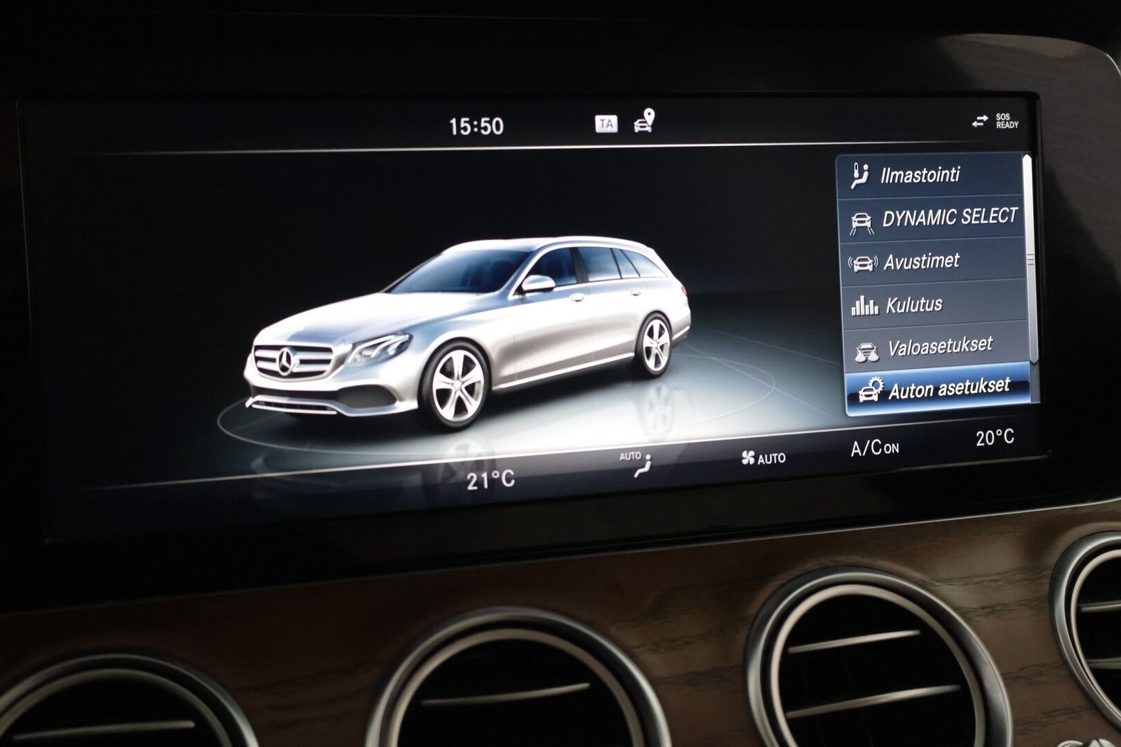 Mercedes-Benz E 2016 220 d - Navi | P-kamera | Koukku | Ambient | LED | Ambient | Webasto