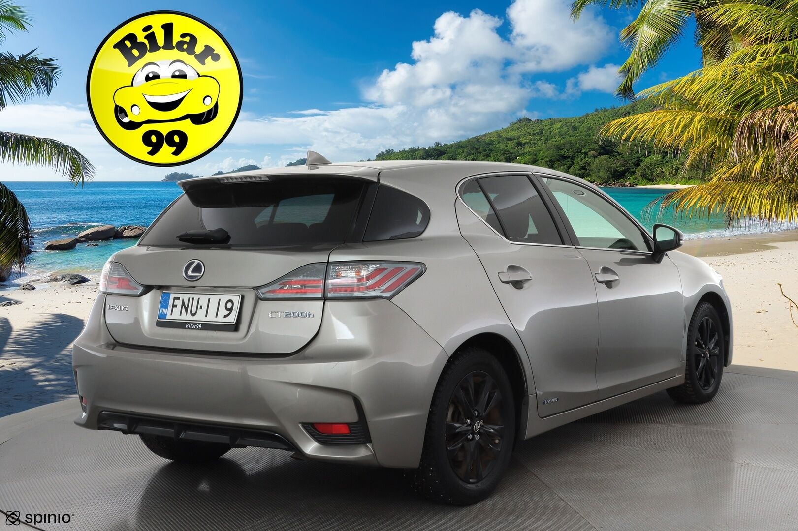 Lexus CT 2016 200h Hybrid A F Sport * Vakkari / P.kamera / Puolinahat / Navi / Auto.ilmastointi * - Kahdet renkaat aluvanteilla