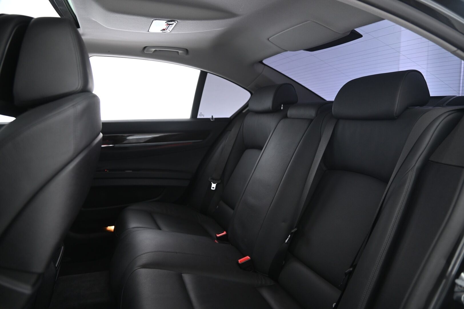 BMW 730 2009 A F01 Sedan - Hifit | Webasto | Kattoluukku | Proffa.Navi | Comfort penkit muistilla | 2x Renkaat&alumiinivanteet