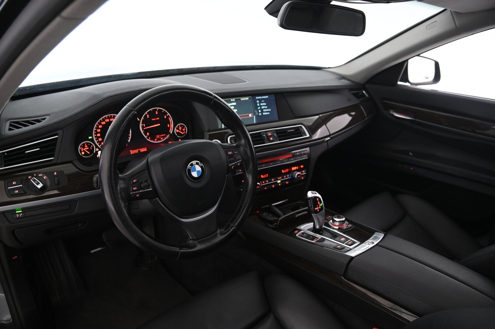 BMW 730 2009 A F01 Sedan - Hifit | Webasto | Kattoluukku | Proffa.Navi | Comfort penkit muistilla | 2x Renkaat&alumiinivanteet