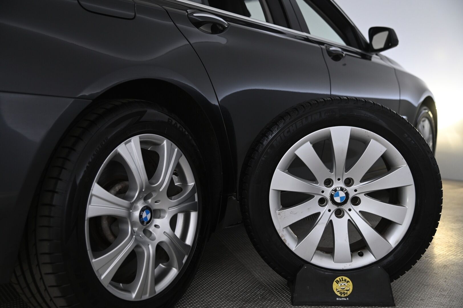 BMW 730 2009 A F01 Sedan - Hifit | Webasto | Kattoluukku | Proffa.Navi | Comfort penkit muistilla | 2x Renkaat&alumiinivanteet