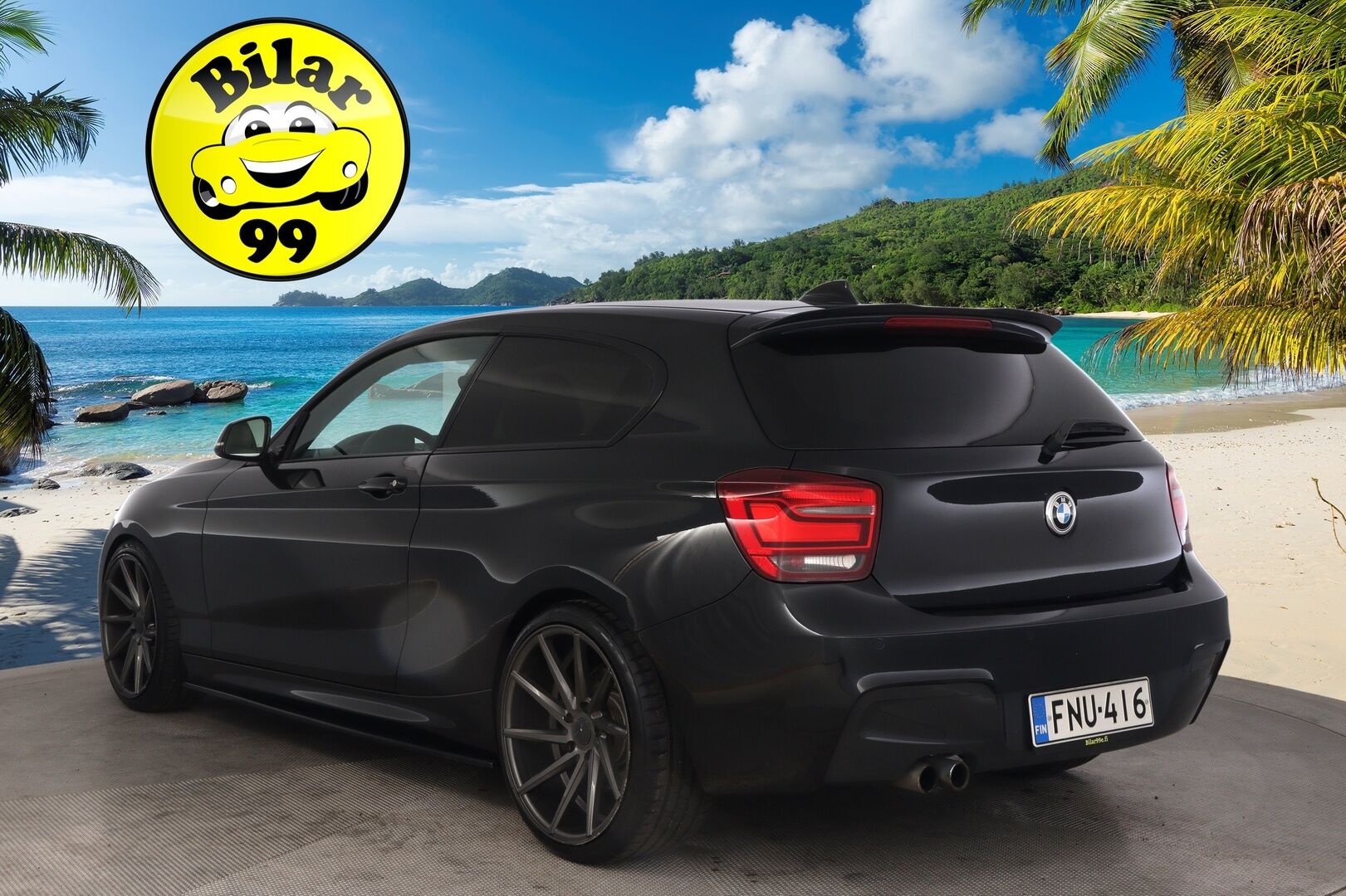 BMW 125 2014 125d M-Sport *Sporttinahat / H&K / Kattoluukku / Proffa Navi / Webasto / Tutkat* - Juuri Leimattu / 2x renkaat ja vanteet / Näyttävä