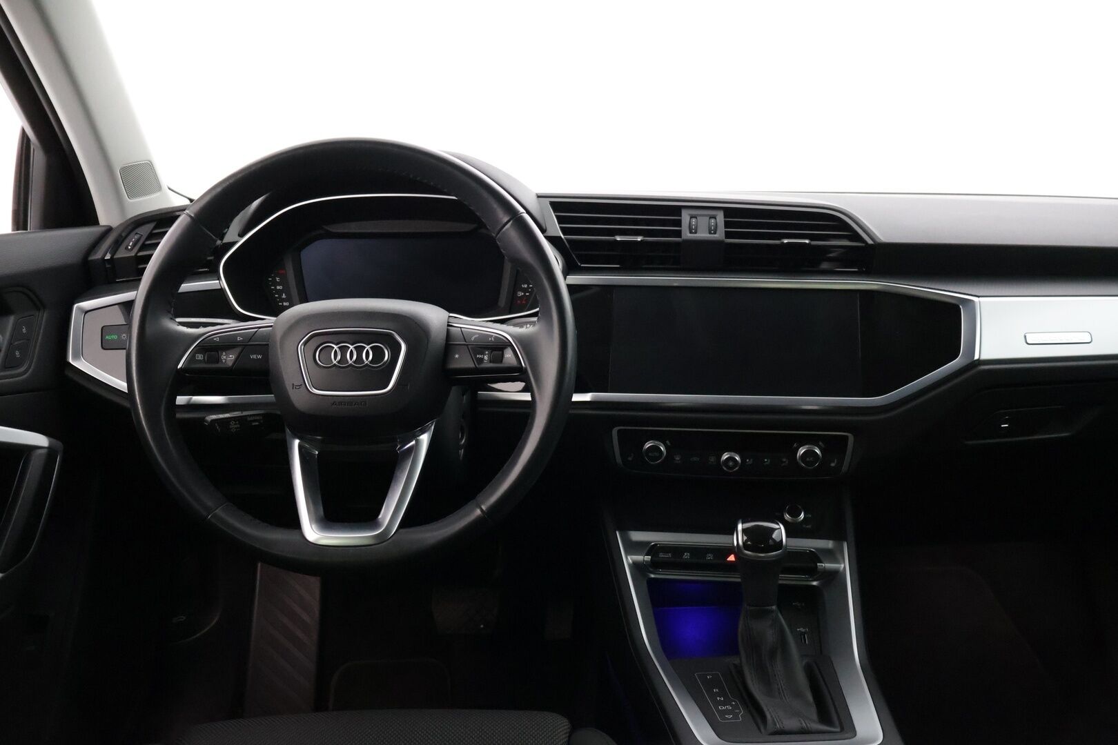 Audi Q3 2019 Launch Edition Business Advanced 40 TDI 140kW quattro S tronic / Adapt. Cruise / Webasto / Digimittaristo / AppleCarplay / Peruutuskamera - * Suomi.auto / Webasto / Parempi 40TDI / Peruutuskamera / Alle.taittuva koukku / Facelift *
