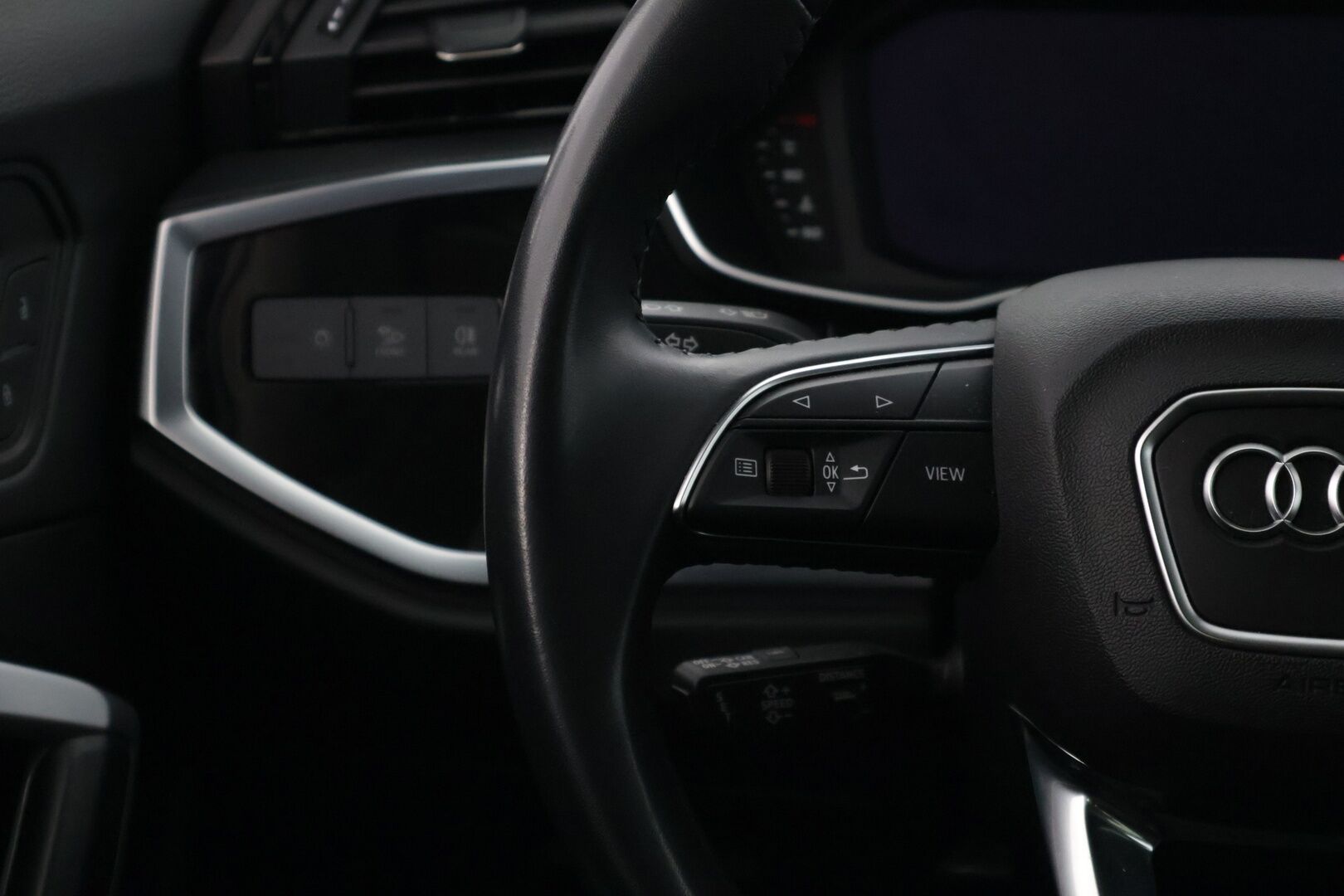 Audi Q3 2019 Launch Edition Business Advanced 40 TDI 140kW quattro S tronic / Adapt. Cruise / Webasto / Digimittaristo / AppleCarplay / Peruutuskamera - * Suomi.auto / Webasto / Parempi 40TDI / Peruutuskamera / Alle.taittuva koukku / Facelift *