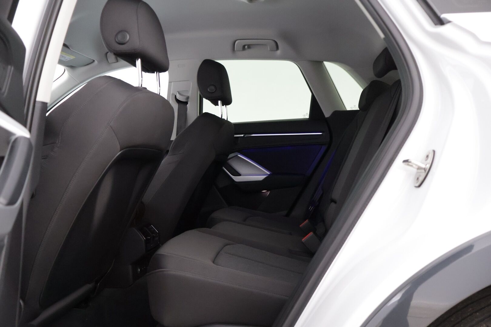 Audi Q3 2019 Launch Edition Business Advanced 40 TDI 140kW quattro S tronic / Adapt. Cruise / Webasto / Digimittaristo / AppleCarplay / Peruutuskamera - * Suomi.auto / Webasto / Parempi 40TDI / Peruutuskamera / Alle.taittuva koukku / Facelift *