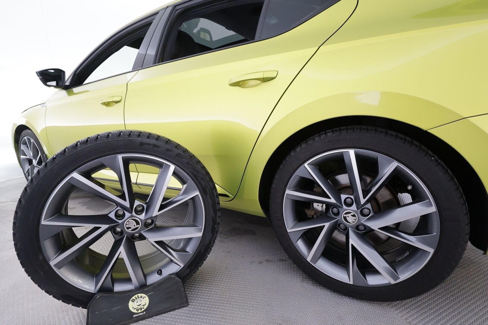 Skoda Superb 2019 2,0 TSI 4x4 SportLine DSG Autom. - | Lasikattoluukku | Canton | Webasto | Koukku | ACC | Xenon | P.Kamera | Muistipenkki | Katveavustin | Navi | Kaistavahti | Keyless | Suomi-auto | 