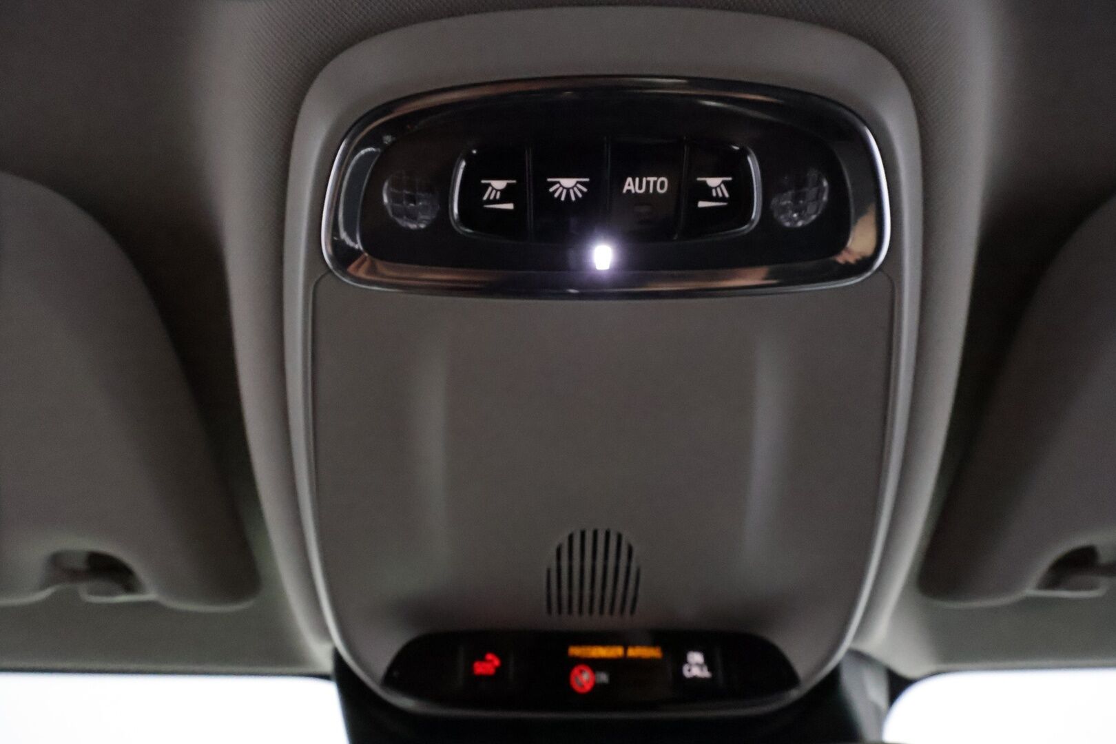 Volvo V60 Cross Country 2019 D4 AWD aut **Webasto / Adapt.Vakkari / Full-LED / P.kamera / Sporttipenkki Muistilla / Navi / Kaistavahti / Keyless** - Suomi-auto / Kahdet Renkaat