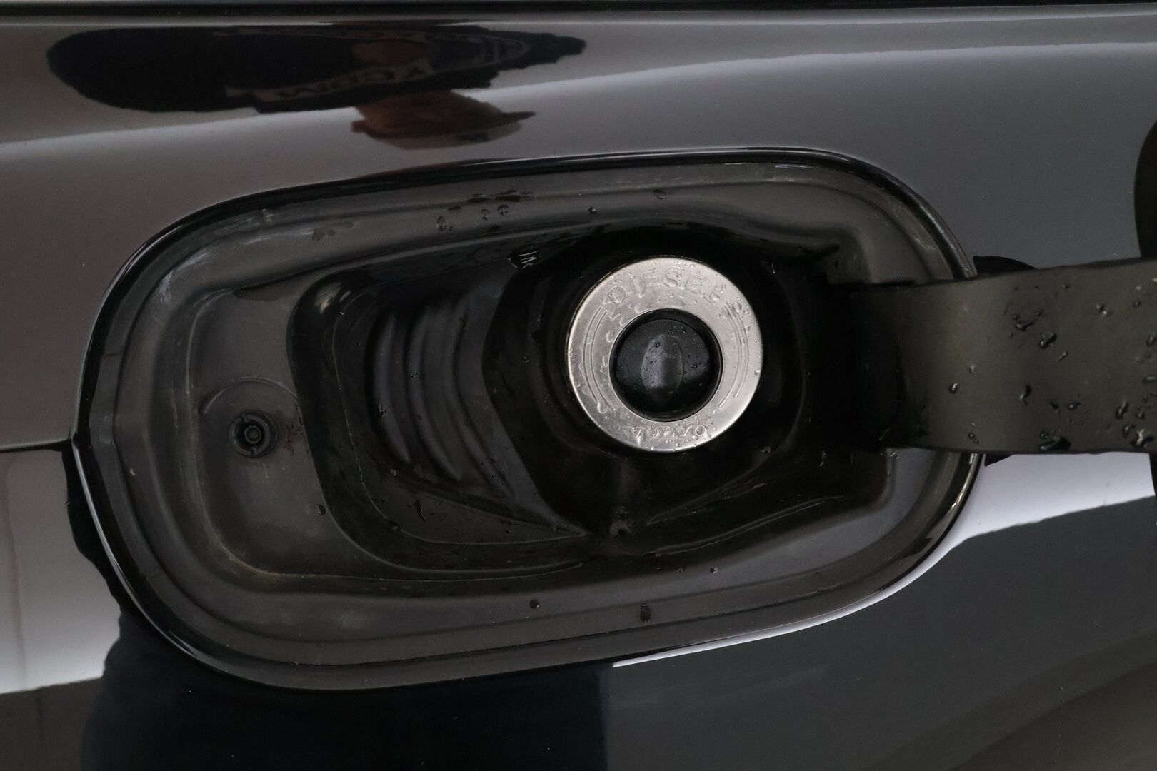 Volvo V90 2017 D5 AWD Inscription aut * ACC / Webasto / Koukku / HUD / Ilmastoidut muistipenkit / Panorama * - Kahdet Renkaat