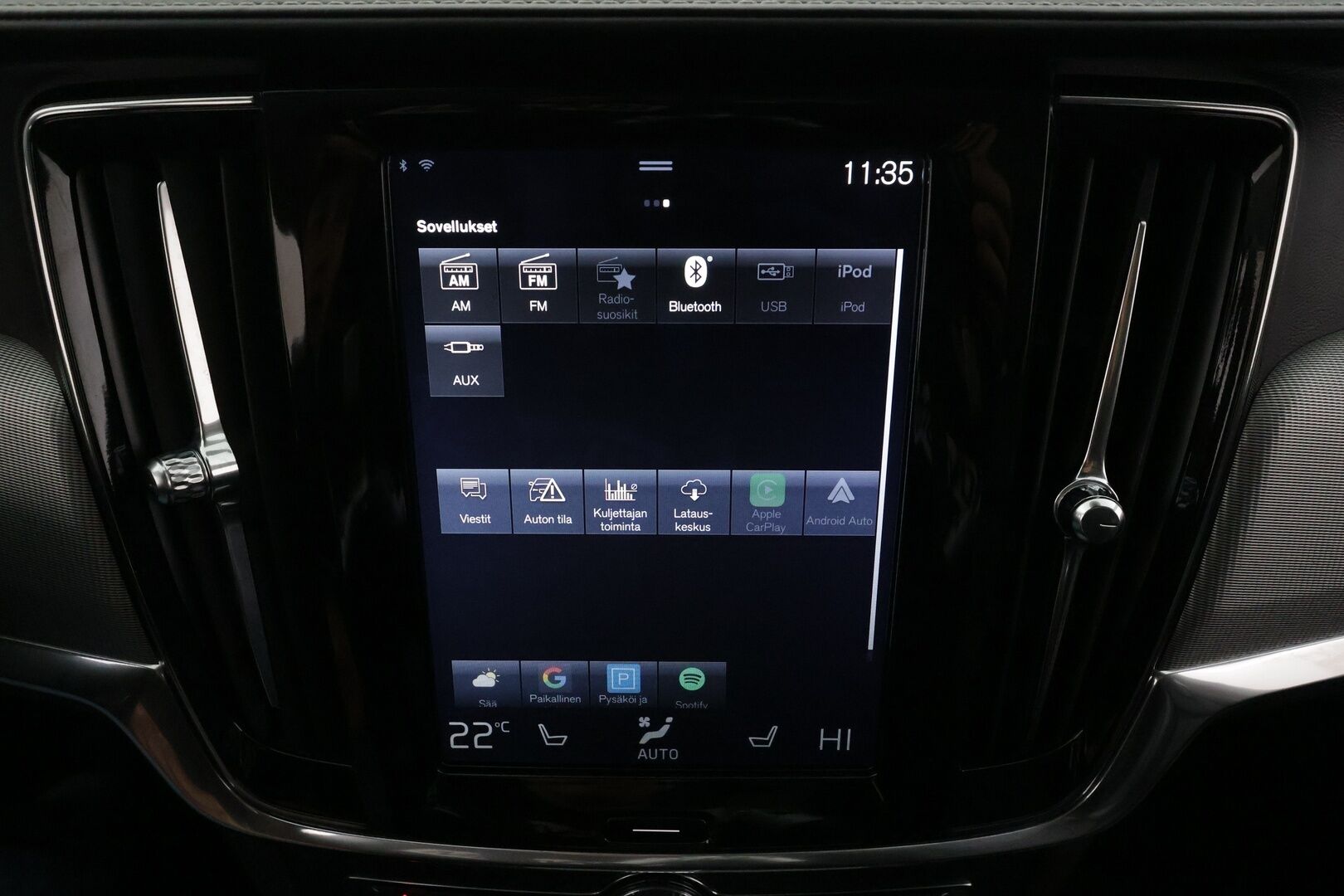 Volvo V90 2017 D5 AWD Inscription aut * ACC / Webasto / Koukku / HUD / Ilmastoidut muistipenkit / Panorama * - Kahdet Renkaat