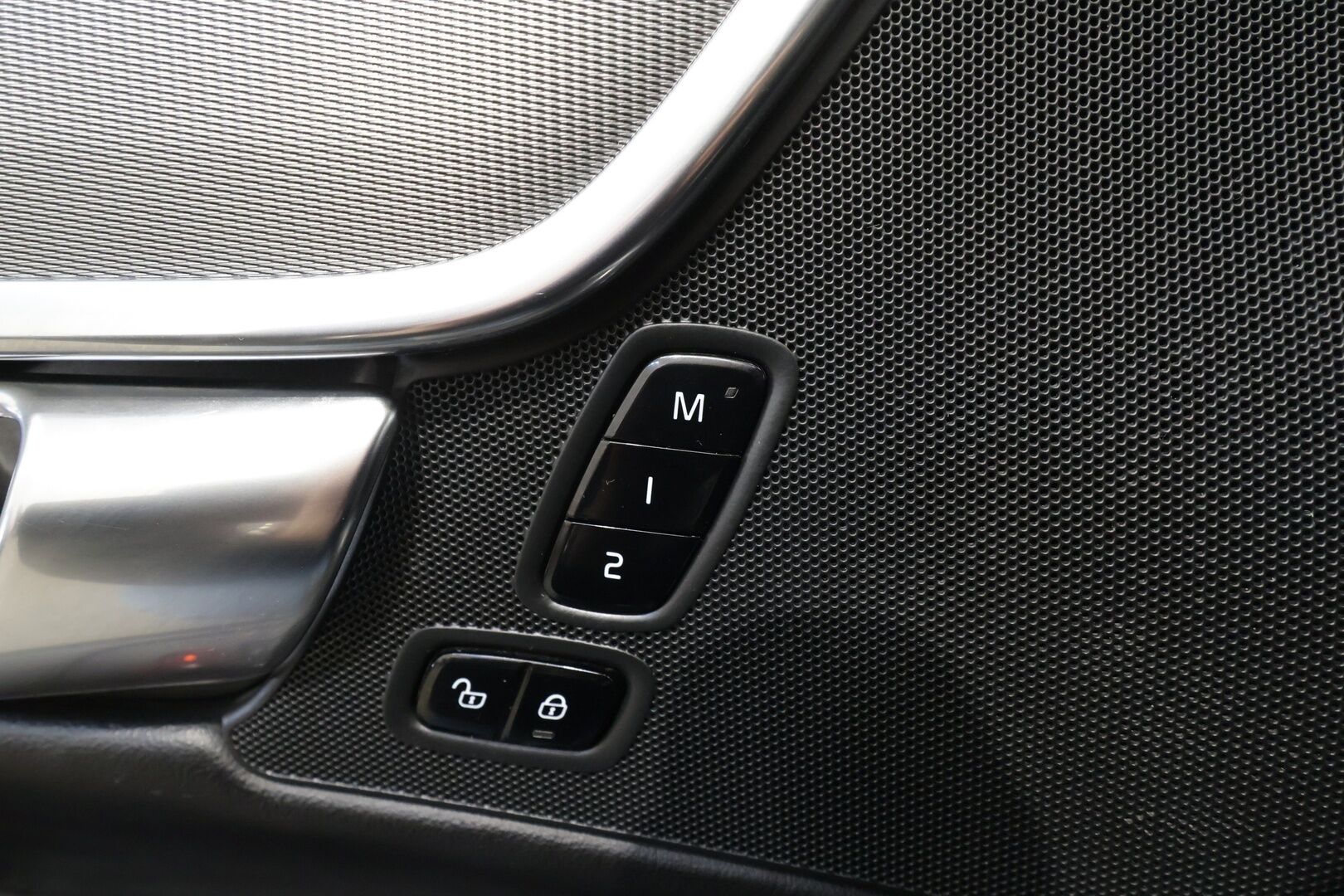 Volvo V90 2017 D5 AWD Inscription aut * ACC / Webasto / Koukku / HUD / Ilmastoidut muistipenkit / Panorama / P. Kamera * - Huippuvarusteet! / Ei Adblueta / Kahdet renkaat ja vanteet / Panorama / Nelialue ilmastointi / Penkinlämmittimet takana / - HULLUT AVAJAISHULINAT KORKOTARJOUS 3,29 %