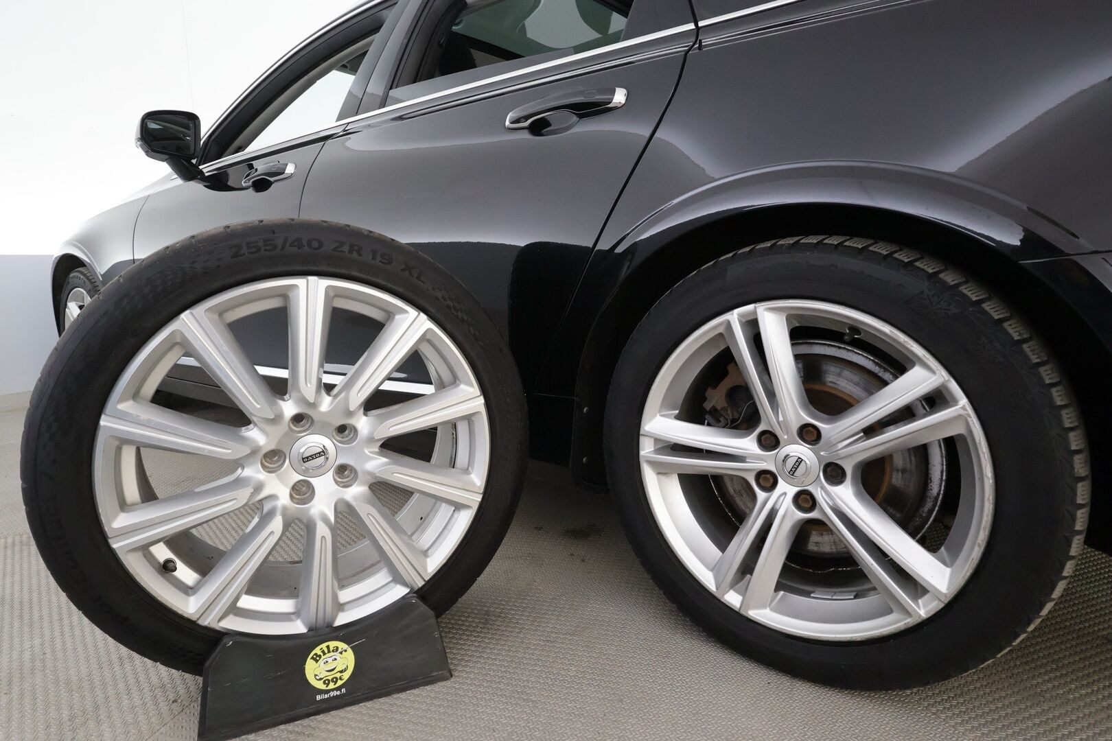 Volvo V90 2017 D5 AWD Inscription aut * ACC / Webasto / Koukku / HUD / Ilmastoidut muistipenkit / Panorama * - Kahdet Renkaat