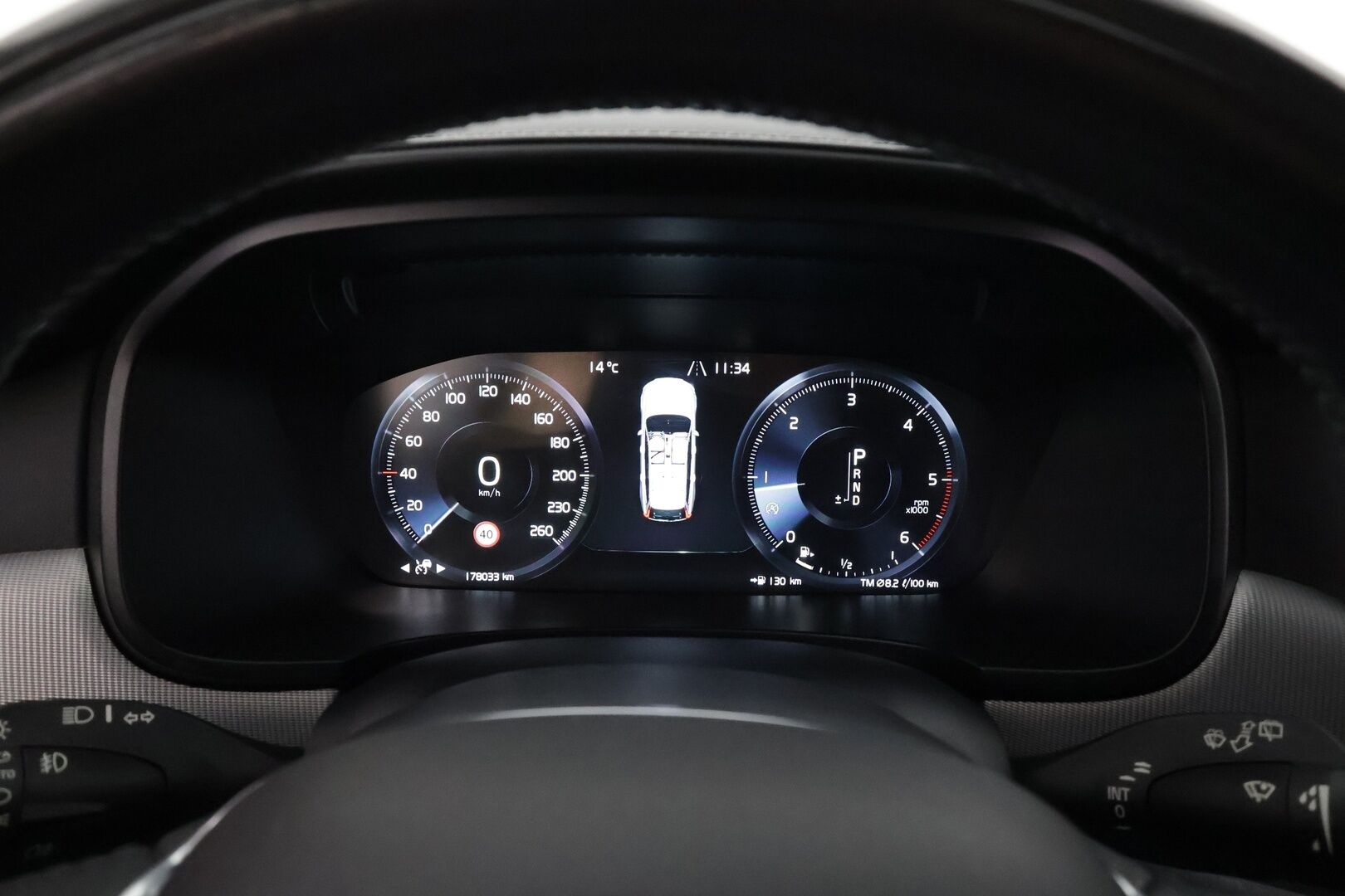 Volvo V90 2017 D5 AWD Inscription aut * ACC / Webasto / Koukku / HUD / Ilmastoidut muistipenkit / Panorama * - Kahdet Renkaat