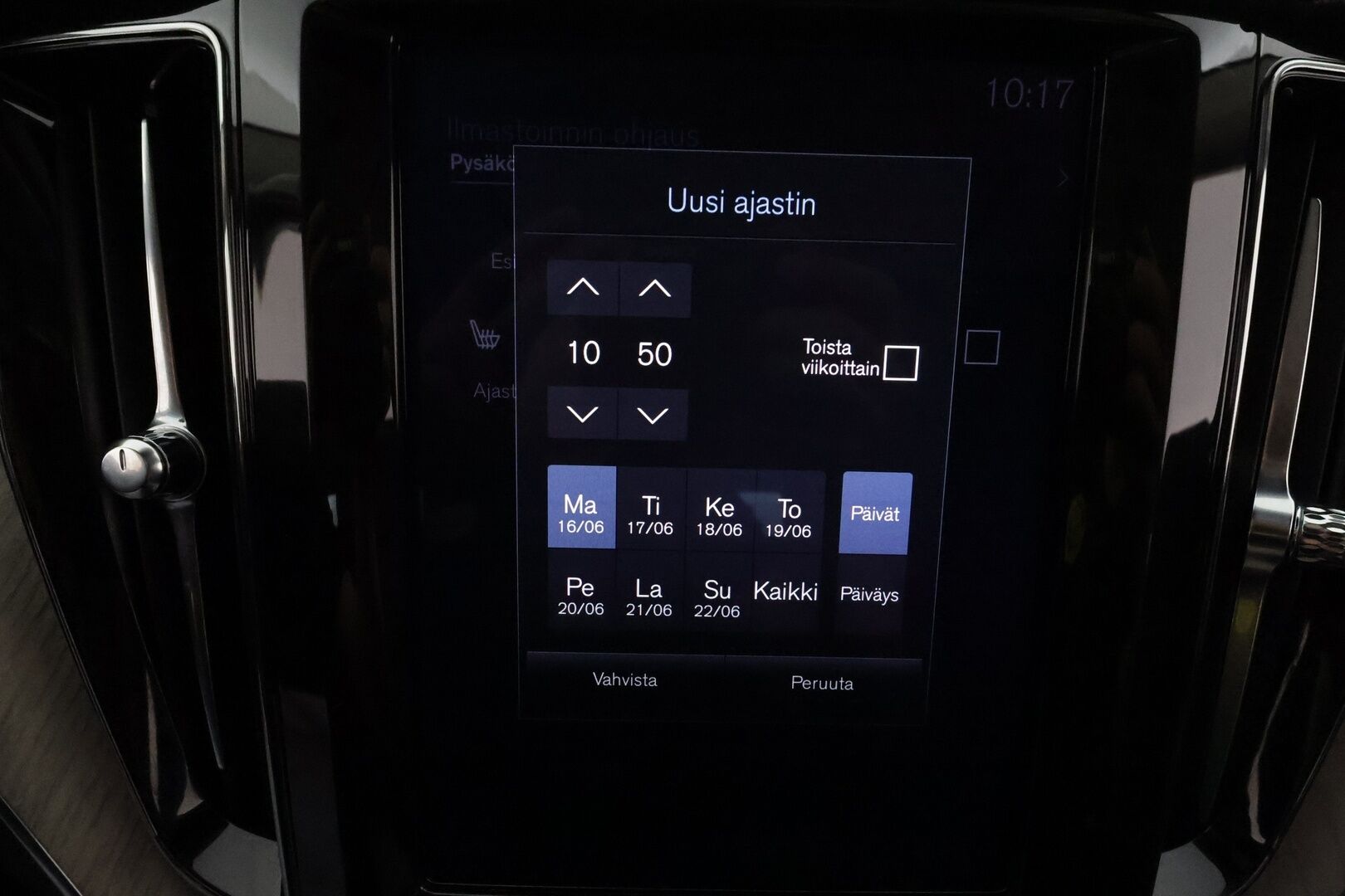 Volvo XC60 2019 T8 AWD Inscription aut **Panorama / Adapt.vakkari / Pa-lämmitin / Koukku / Full LED / Muistipenkki / Keyless / P.kamera** - 3,99 % KORKOTARJOUS TÄHÄN AUTOON - Suomi-auto / Merkkihuollettu 