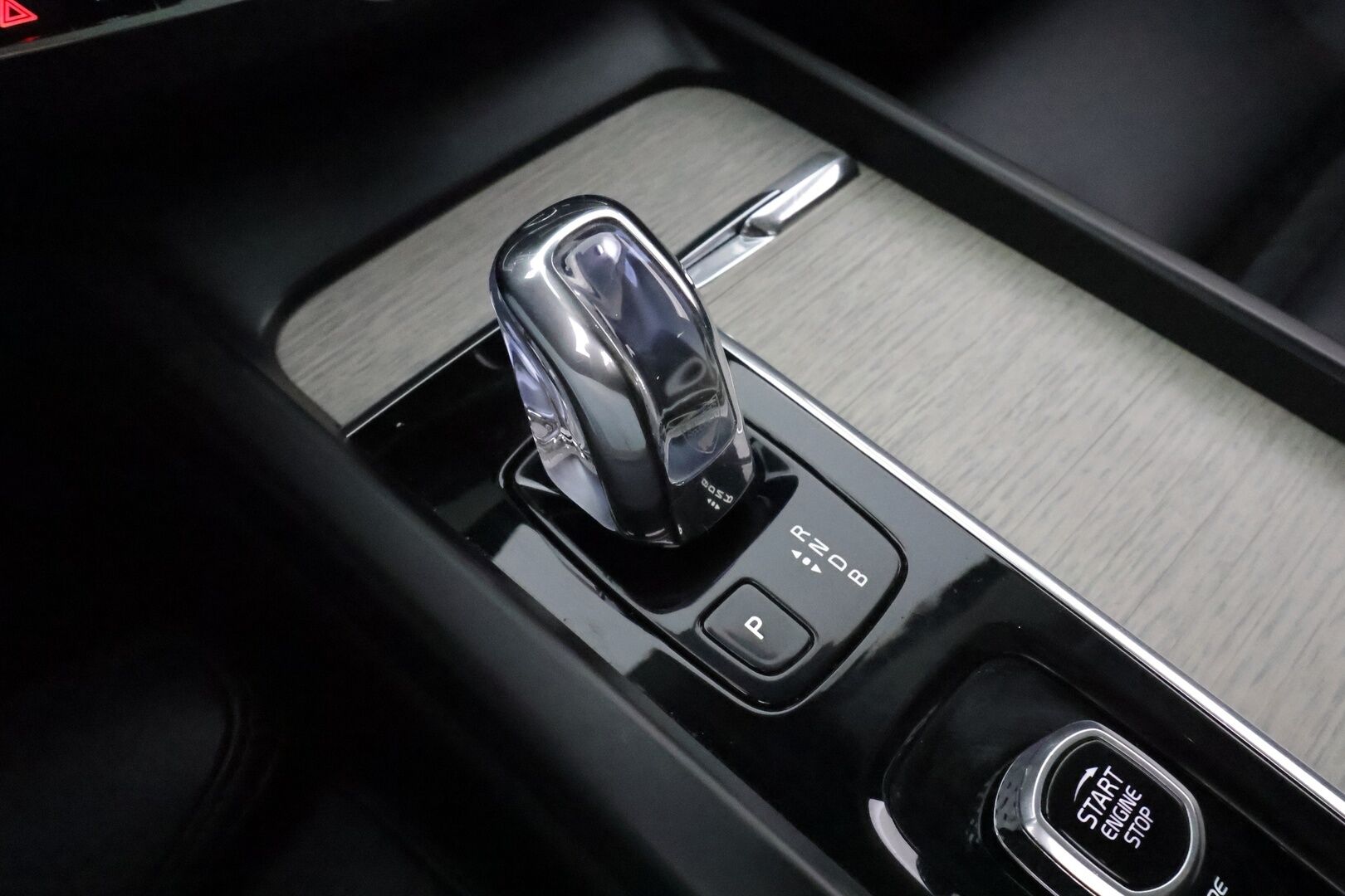 Volvo XC60 2019 T8 AWD Inscription aut **Panorama / Adapt.vakkari / Pa-lämmitin / Koukku / Full LED / Muistipenkki / Keyless / P.kamera** - 3,99 % KORKOTARJOUS TÄHÄN AUTOON - Suomi-auto / Merkkihuollettu 