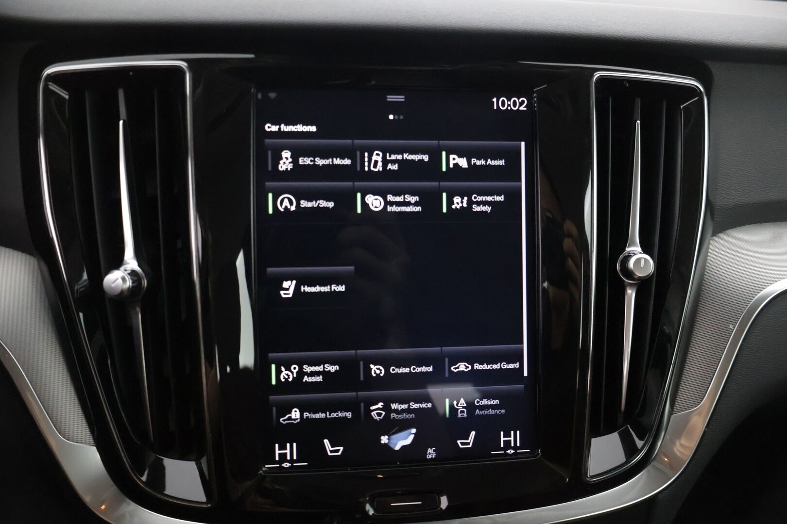 Volvo V60 2019 D3 AWD Business Inscription aut * Alvillinen / Adapt. Vakkari / Webasto / Nahkasisusta / Muistipenkki / * - Oikein siisti neliveto, ALV. INSCRIPTION, merkkihuollettu yksilö. Jakopää tehty viime huollossa 5/25!