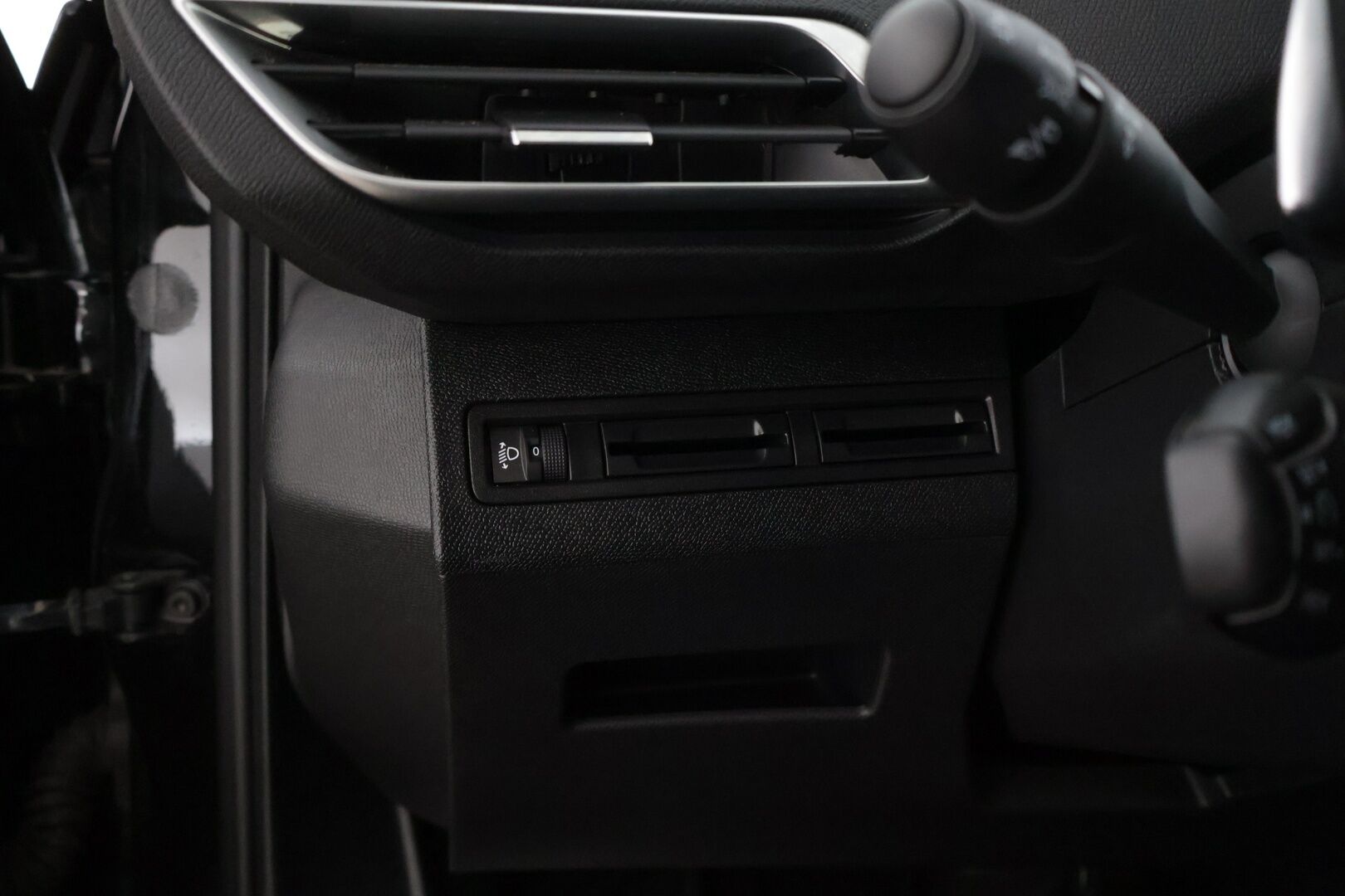 Peugeot 3008 2019 Active PureTech 130 EAT8 *Suomi-auto / LED-valot / Juuri huollettu*