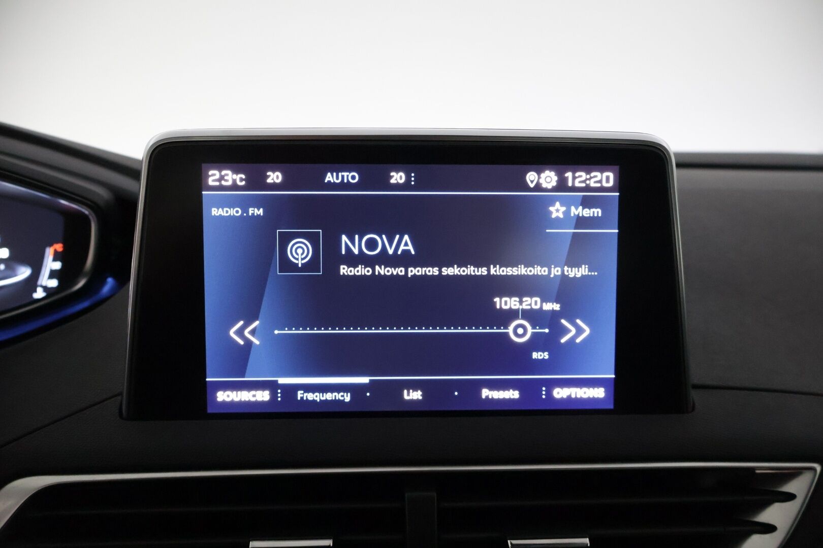 Peugeot 3008 2019 Active PureTech 130 EAT8 *Suomi-auto / LED-valot / Juuri huollettu*