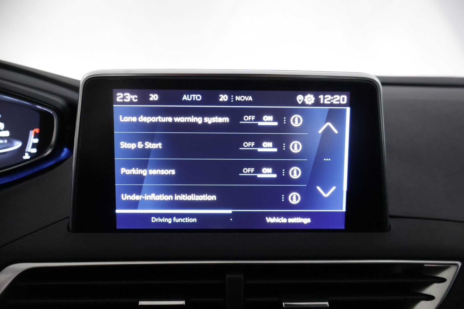 Peugeot 3008 2019 Active PureTech 130 EAT8 *Suomi-auto / LED-valot / Juuri huollettu*