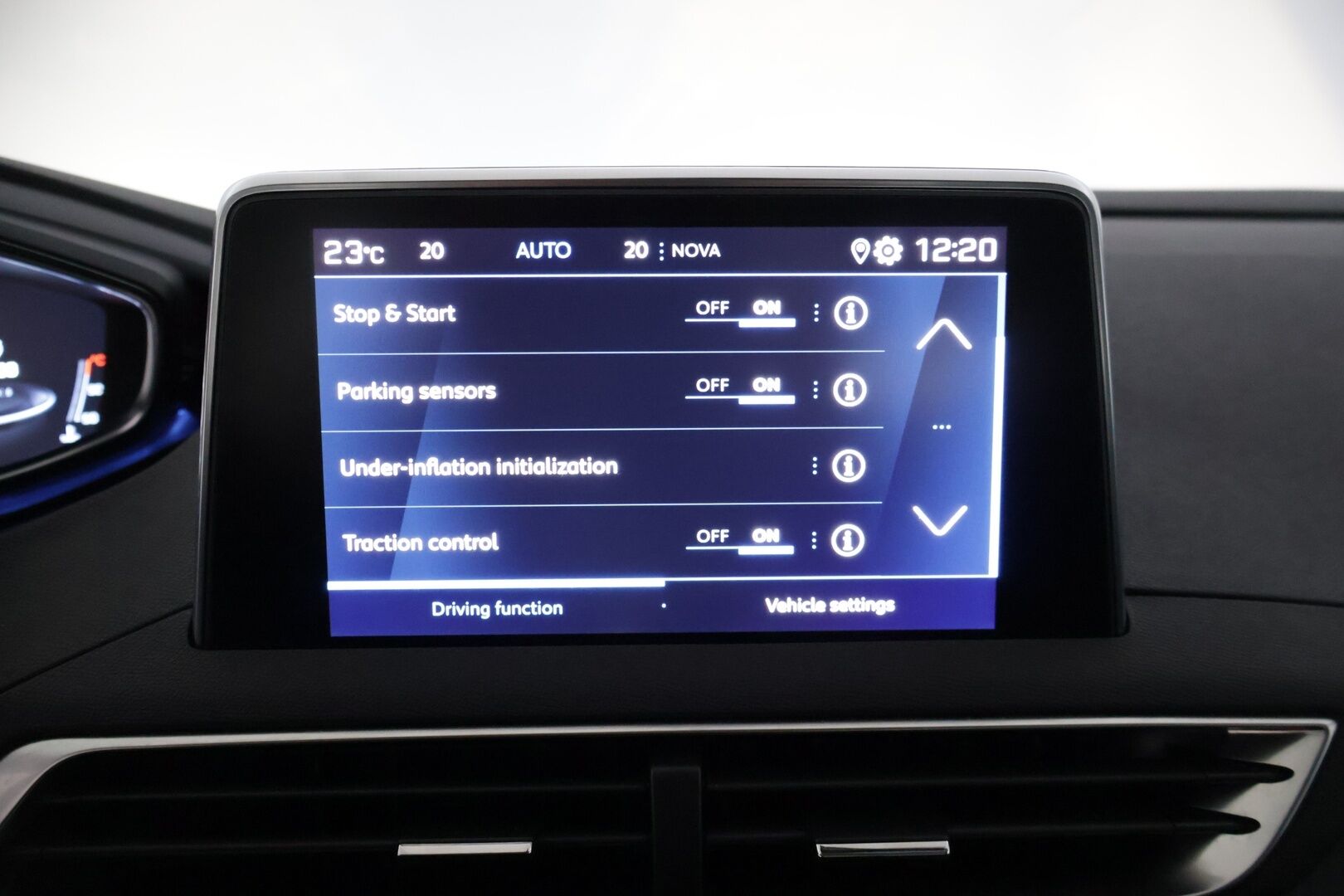 Peugeot 3008 2019 Active PureTech 130 EAT8 *Suomi-auto / LED-valot / Juuri huollettu*