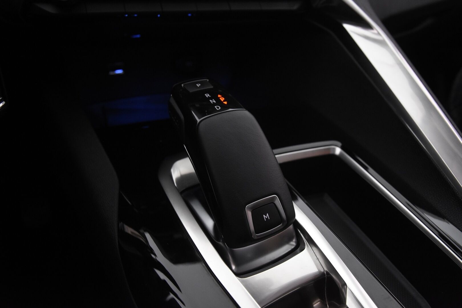 Peugeot 3008 2019 Active PureTech 130 EAT8 *Suomi-auto / LED-valot / Juuri huollettu*