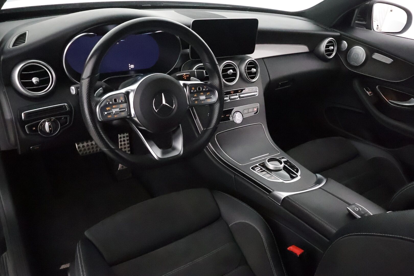 Mercedes-Benz C 2018 C 200 Coupé AMG EQ Boost **Vakkari / P.kamera / Navi / Facelift / Sporttipenkit / Burmester** - Nahka-Alcantara / Digimittaristo 
