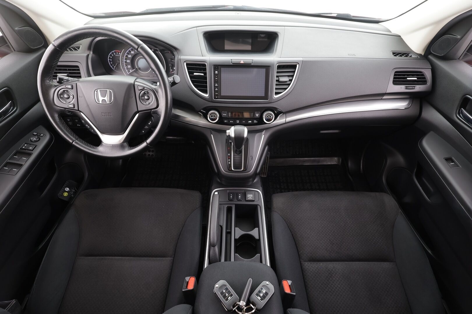Honda CR-V 2017 2,0 Elegance Plus AT - | Webasto | Koukku | P.kamera | BT | Navi | Vakkari | P.tutkat | Lohko+sisälämmitin | Aut. ilmastointi | Huoltokirja | 2x renkaat aluin | 