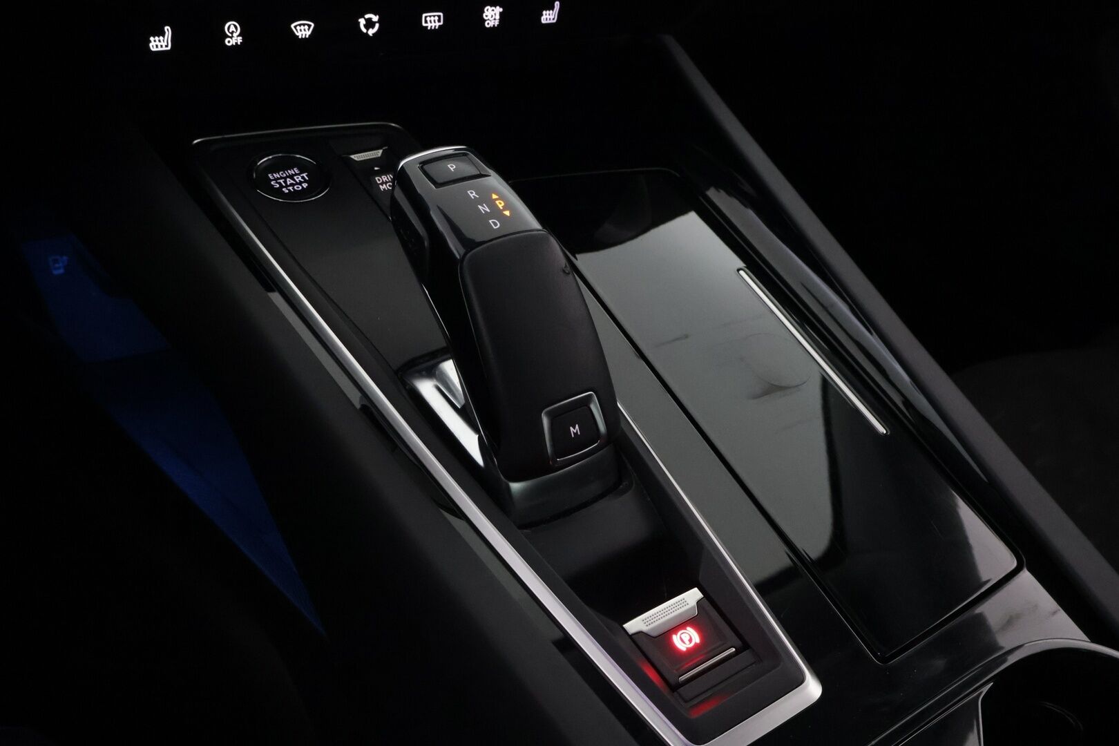 Peugeot 508 2019 Active BlueHDi 130 EAT8-automaatti * Suomiauto / Vetokoukku / Lohkolämmitin / Vakkari / Jakopää tehty / Huippusiisti! - Facelift / Metalliväri / Peruutustutka! / Juuri huollettu!