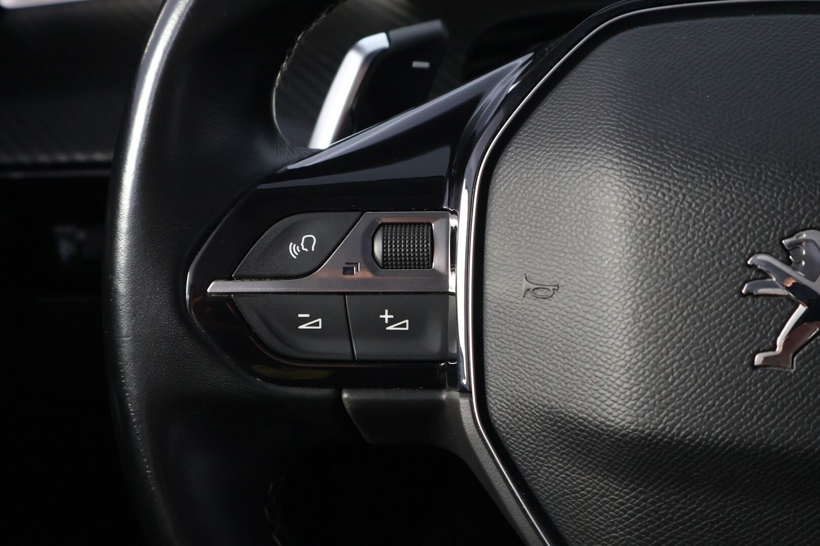 Peugeot 508 2019 Active BlueHDi 130 EAT8-automaatti - | Suomiauto | Vetokoukku | Lohkolämmitin | Vakkari | Jakopää tehty | Facelift | Metalliväri | Katso hinta!
