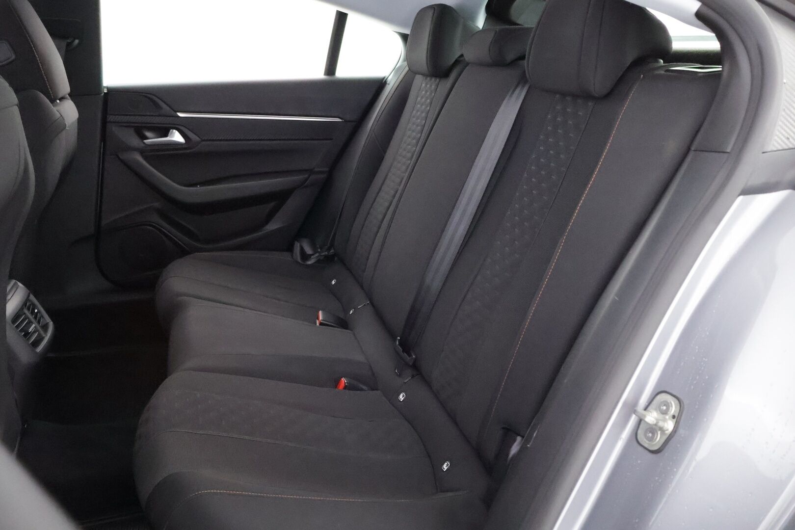 Peugeot 508 2019 Active BlueHDi 130 EAT8-automaatti - | Suomiauto | Vetokoukku | Lohkolämmitin | Vakkari | Jakopää tehty | Facelift | Metalliväri | Katso hinta!