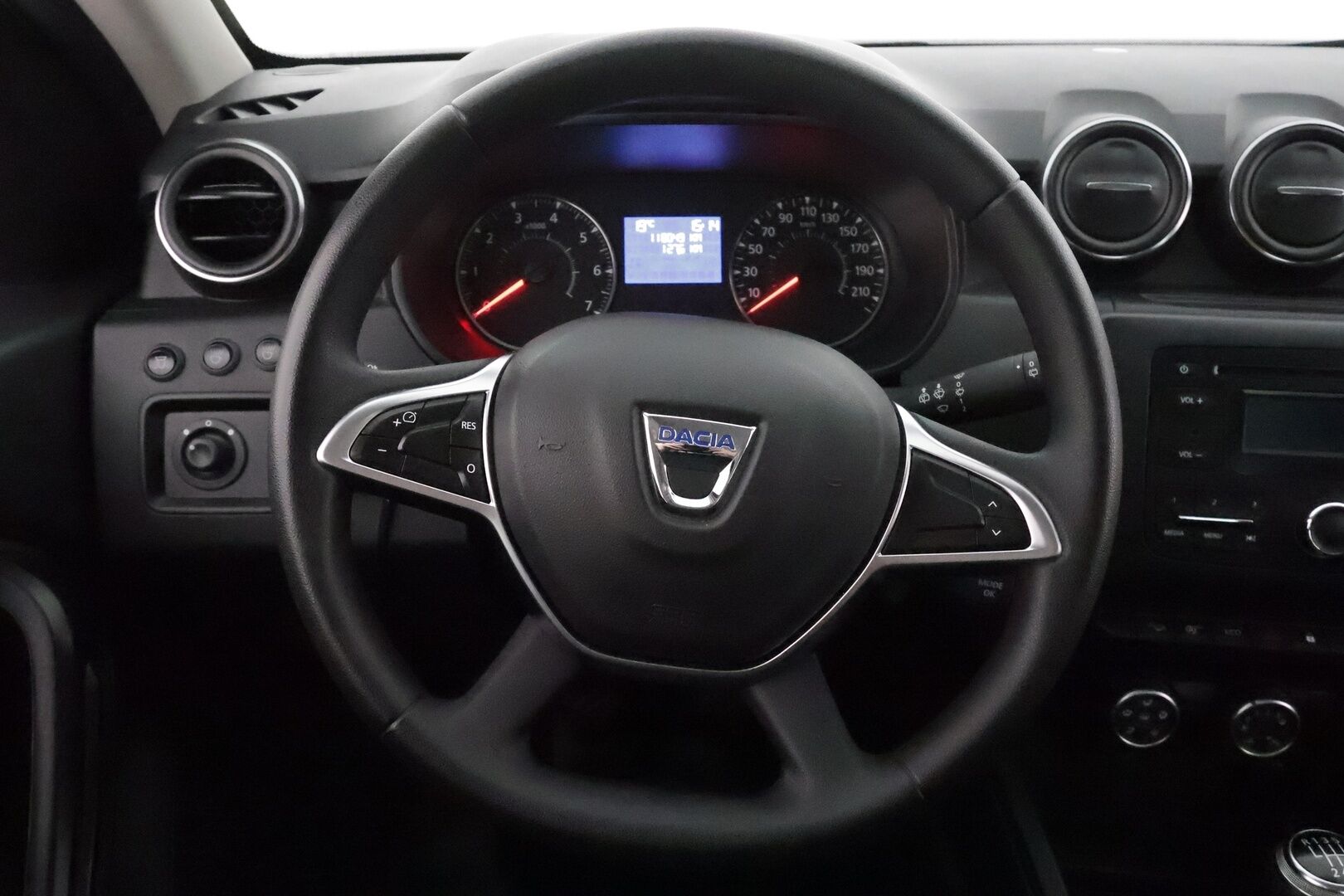 Dacia Duster 2019 Blue dCi 115 4x4 Comfort **Webasto / Vakkari / Koukku / Ilmastointi / Radio** - 1.Om Suomi-auto / Juuri huollettu&katsastettu / Penkinlämmittimet 