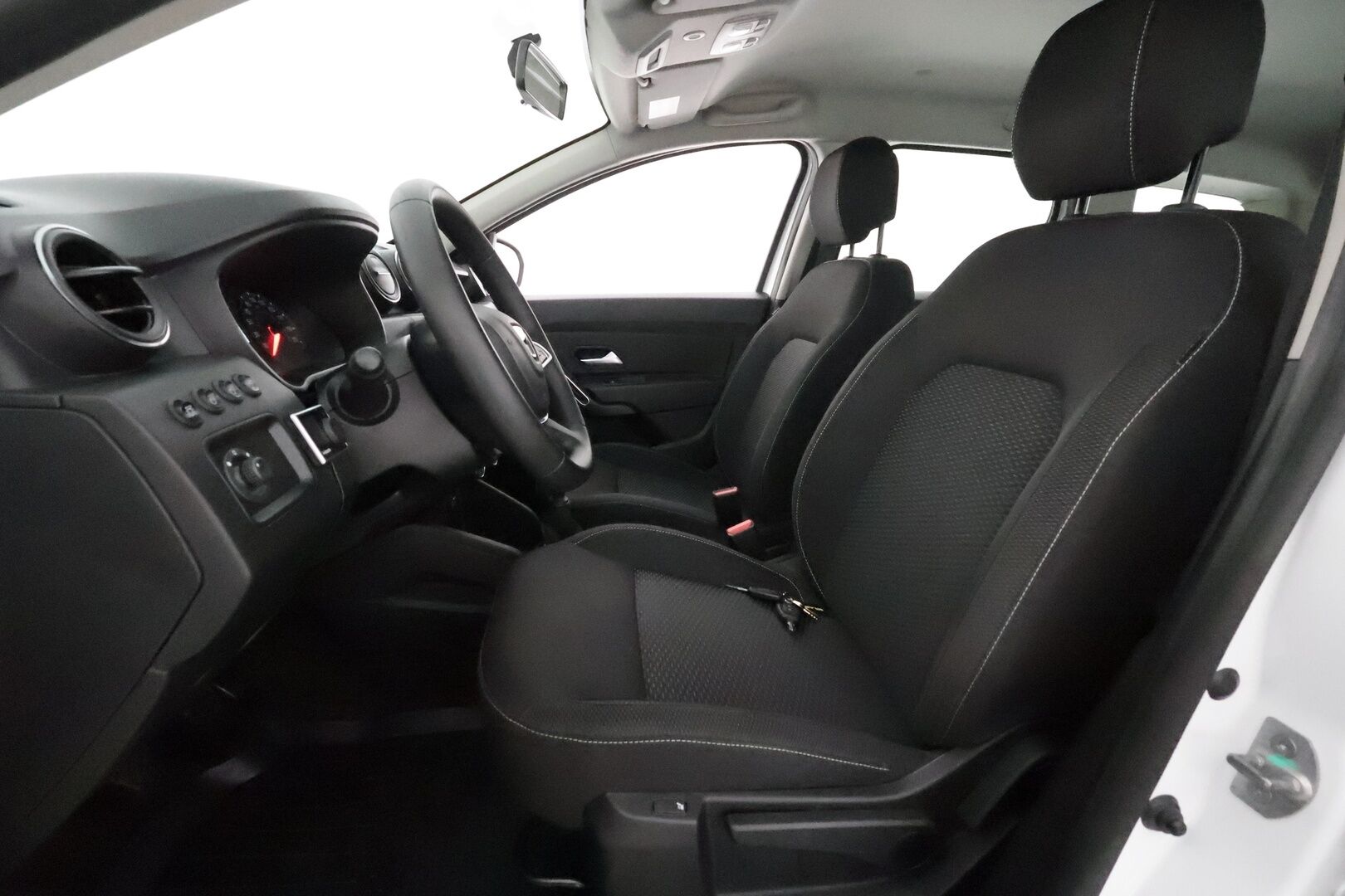 Dacia Duster 2019 Blue dCi 115 4x4 Comfort **Webasto / Vakkari / Koukku / Ilmastointi / Radio** - 1.Om Suomi-auto / Juuri huollettu&katsastettu / Penkinlämmittimet 