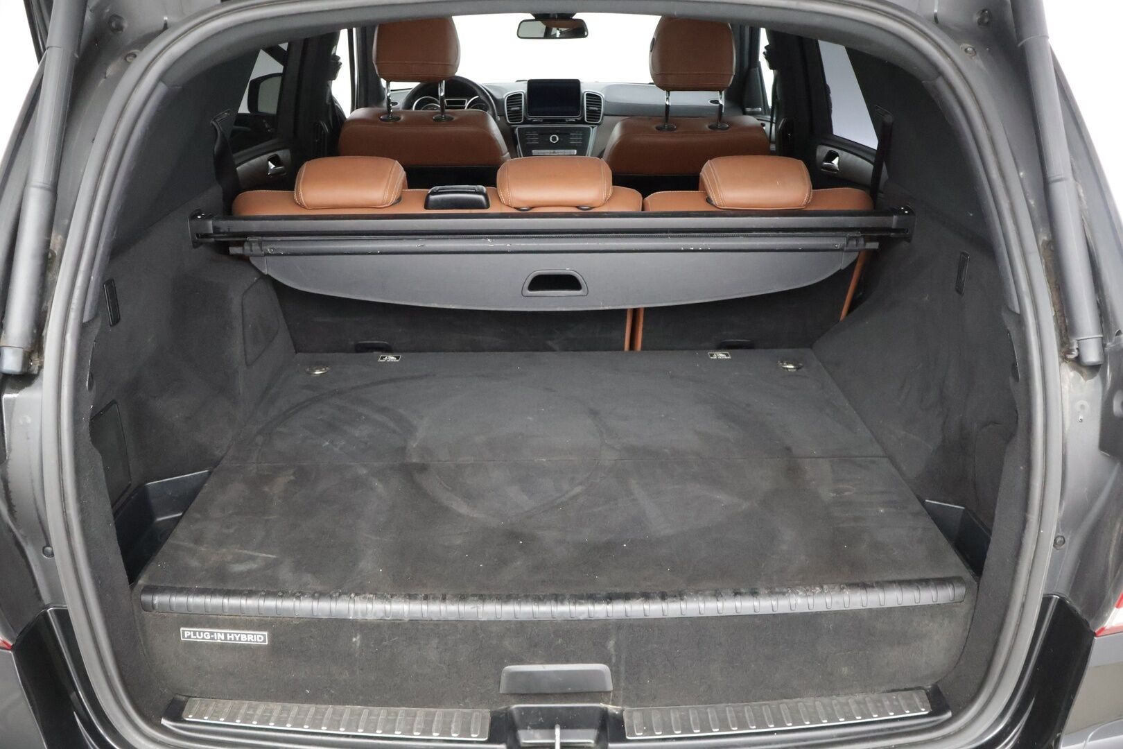 Mercedes-Benz GLE 2016 GLE 500 e 4MATIC Farmari (AC) 5ov 2996cm3 A * / 360kamera / Amg / Kattoluukku / Taittuva vetokoukku / Muistipenkit / Blis / Yms! / * Myydään huutokaupat.com:ssa! /* - Ryhdikäs 500 Gle / Hyvällä pidolla ollut & siistikuntoinen Suv! / Kahdet renkaat vanteilla yms! 