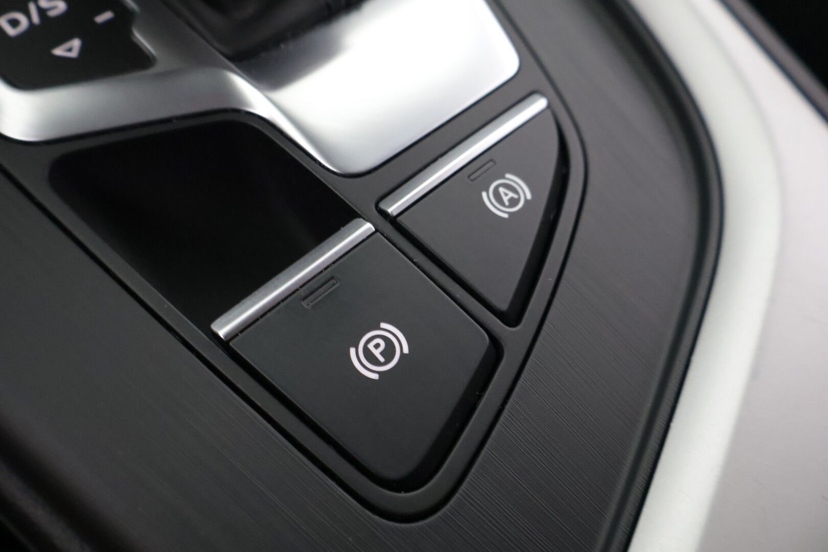 Audi A4 2019 Avant Business Comfort Edition 35 TFSI 110 kW MHEV S tronic *Webasto / Tehdaskoukku / LED / CarPlay & Android Auto / Sähkökontti* - Suomi-auto / 2x renkaat alkuperäisillä vanteilla