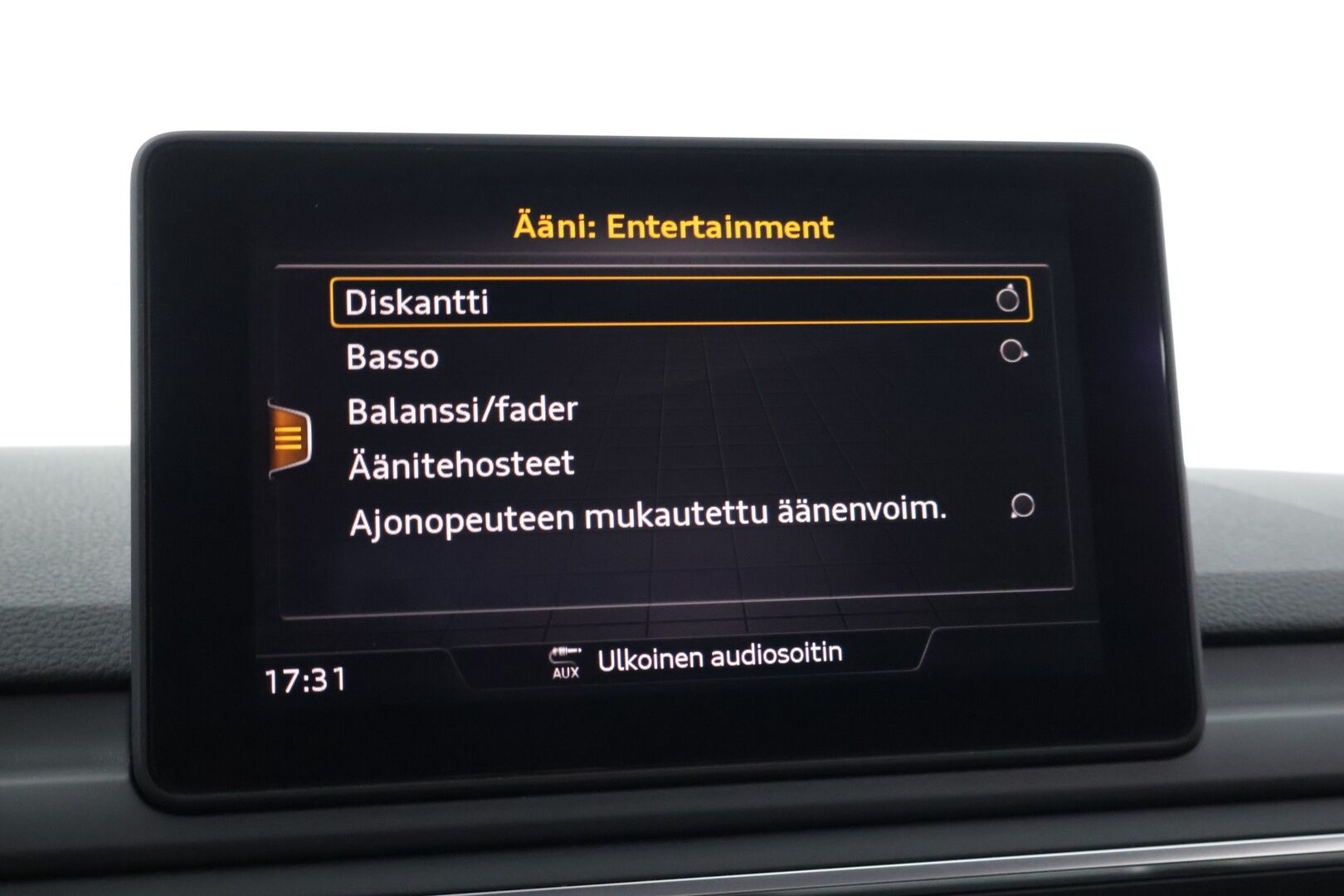 Audi A4 2019 Avant Business Comfort Edition 35 TFSI 110 kW MHEV S tronic *Webasto / Tehdaskoukku / LED / CarPlay & Android Auto / Sähkökontti* - Suomi-auto / 2x renkaat alkuperäisillä vanteilla