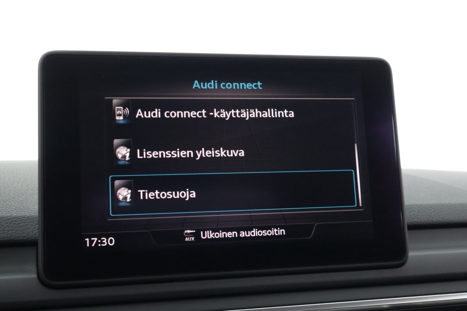 Audi A4 2019 Avant Business Comfort Edition 35 TFSI 110 kW MHEV S tronic *Webasto / Tehdaskoukku / LED / CarPlay & Android Auto / Sähkökontti* - Suomi-auto / 2x renkaat alkuperäisillä vanteilla