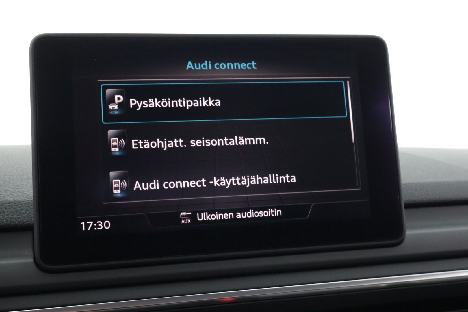 Audi A4 2019 Avant Business Comfort Edition 35 TFSI 110 kW MHEV S tronic *Webasto / Tehdaskoukku / LED / CarPlay & Android Auto / Sähkökontti* - Suomi-auto / 2x renkaat alkuperäisillä vanteilla